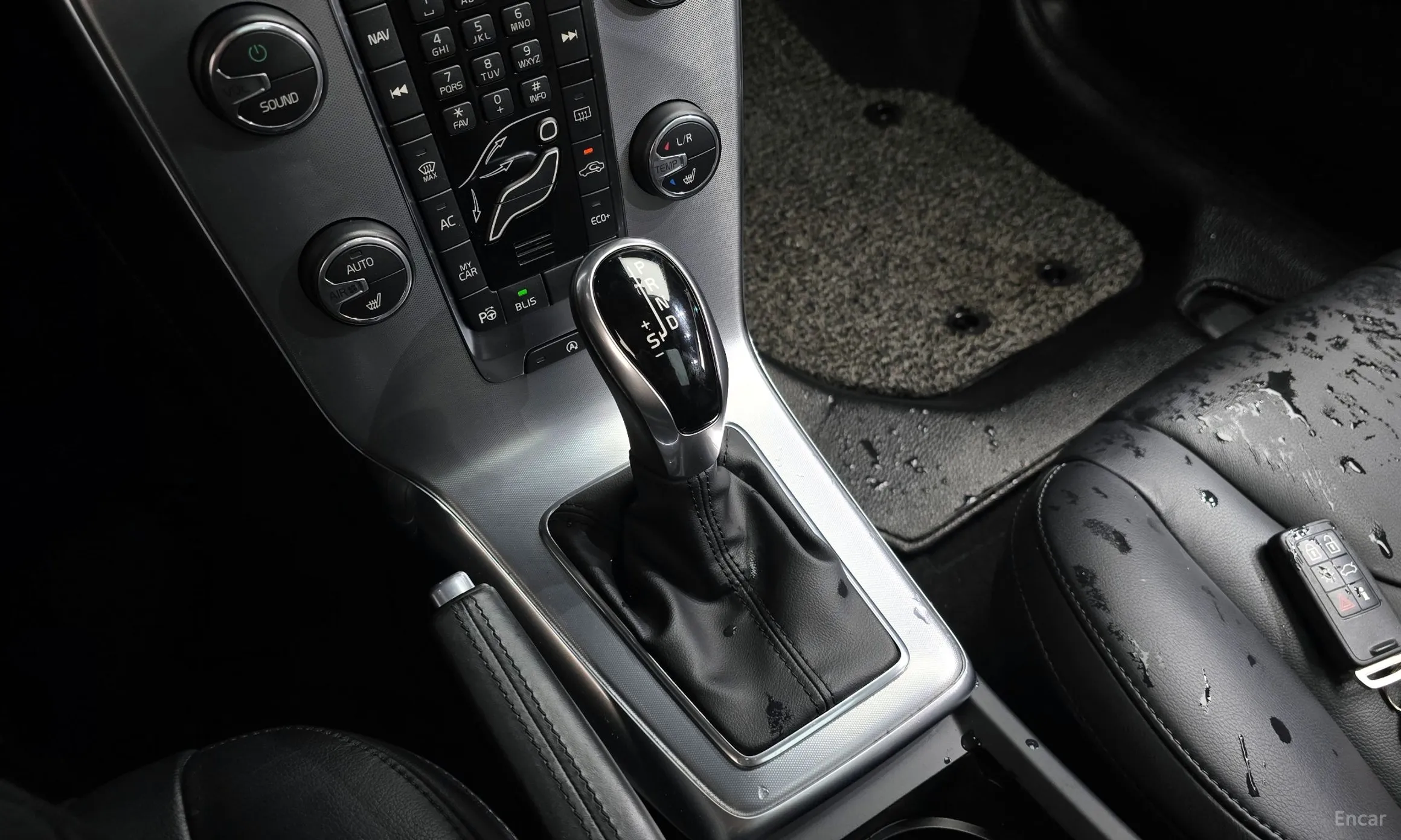 Volvo V40 превью 9