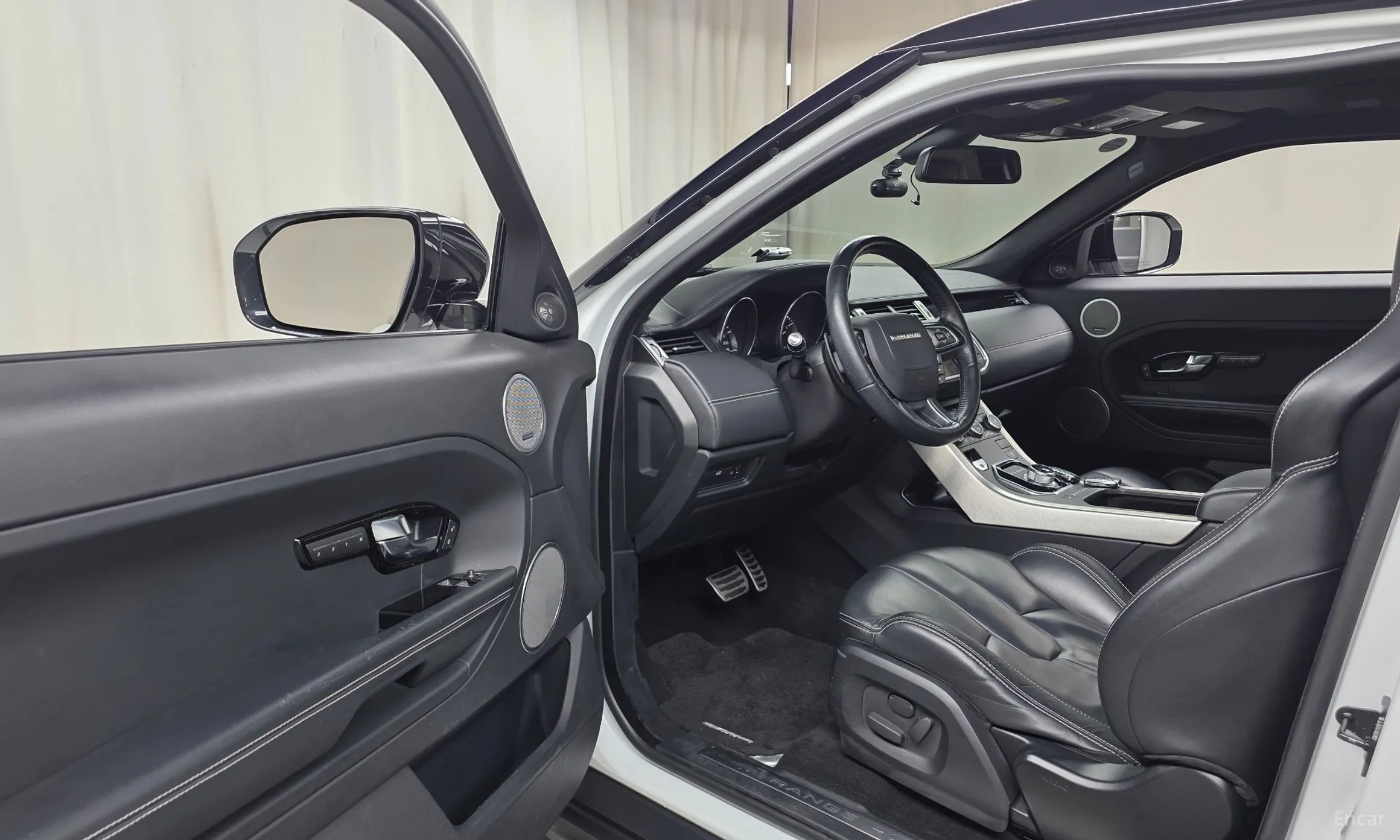 Land Rover Range Rover Evoque превью 10