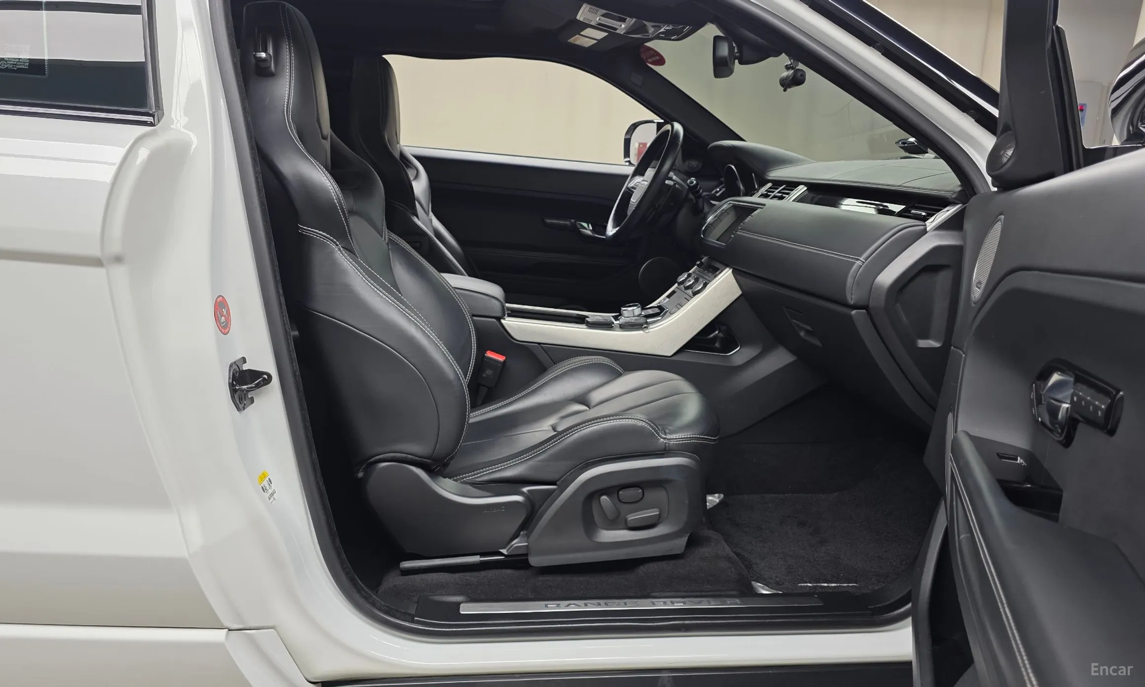 Land Rover Range Rover Evoque превью 11