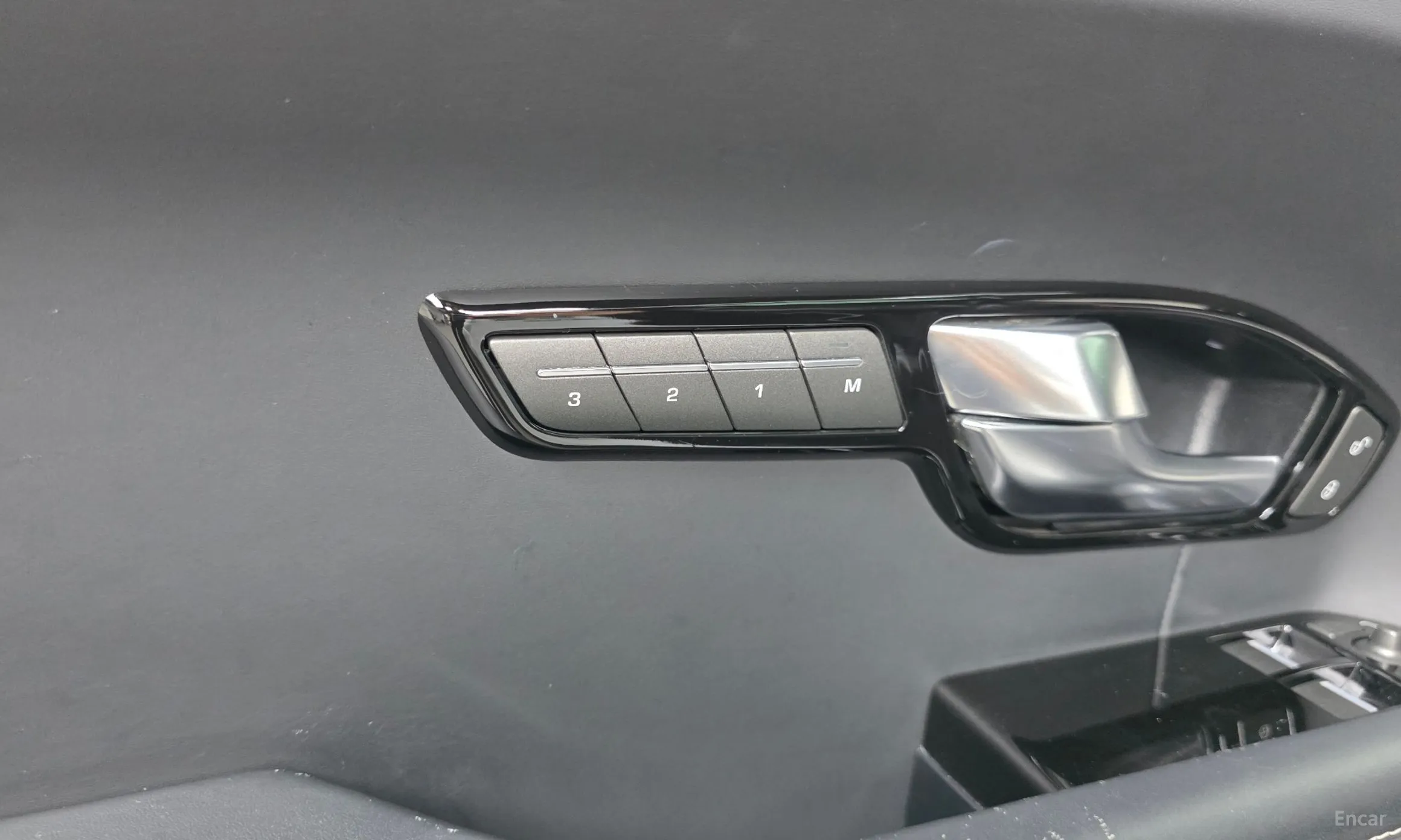 Land Rover Range Rover Evoque превью 17