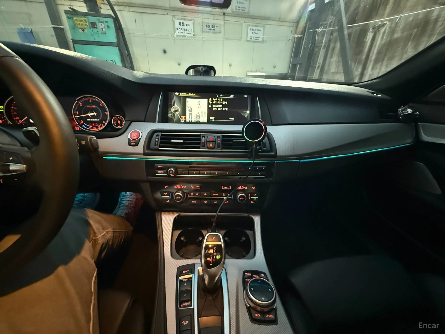 BMW 5 Series (F10) превью 7