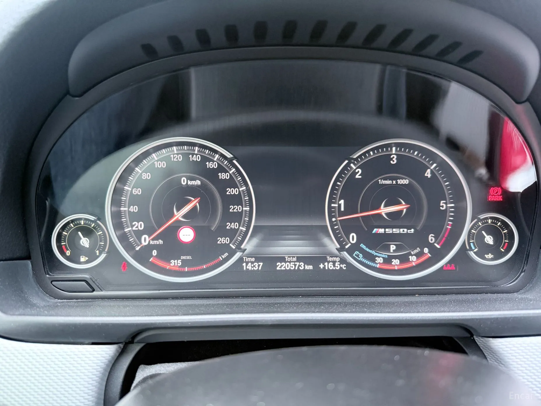 BMW 5 Series (F10) превью 8