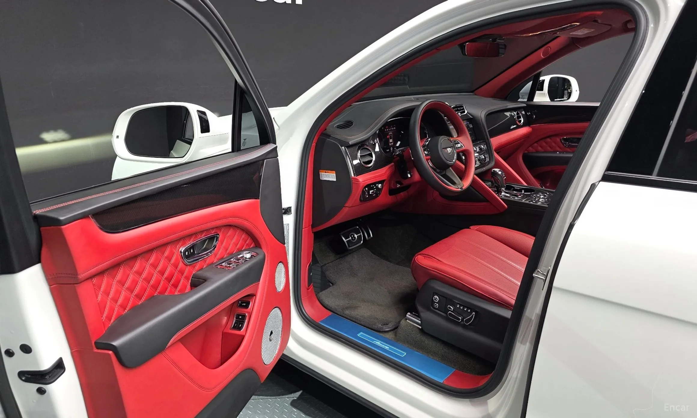 Bentley Bentayga превью 10