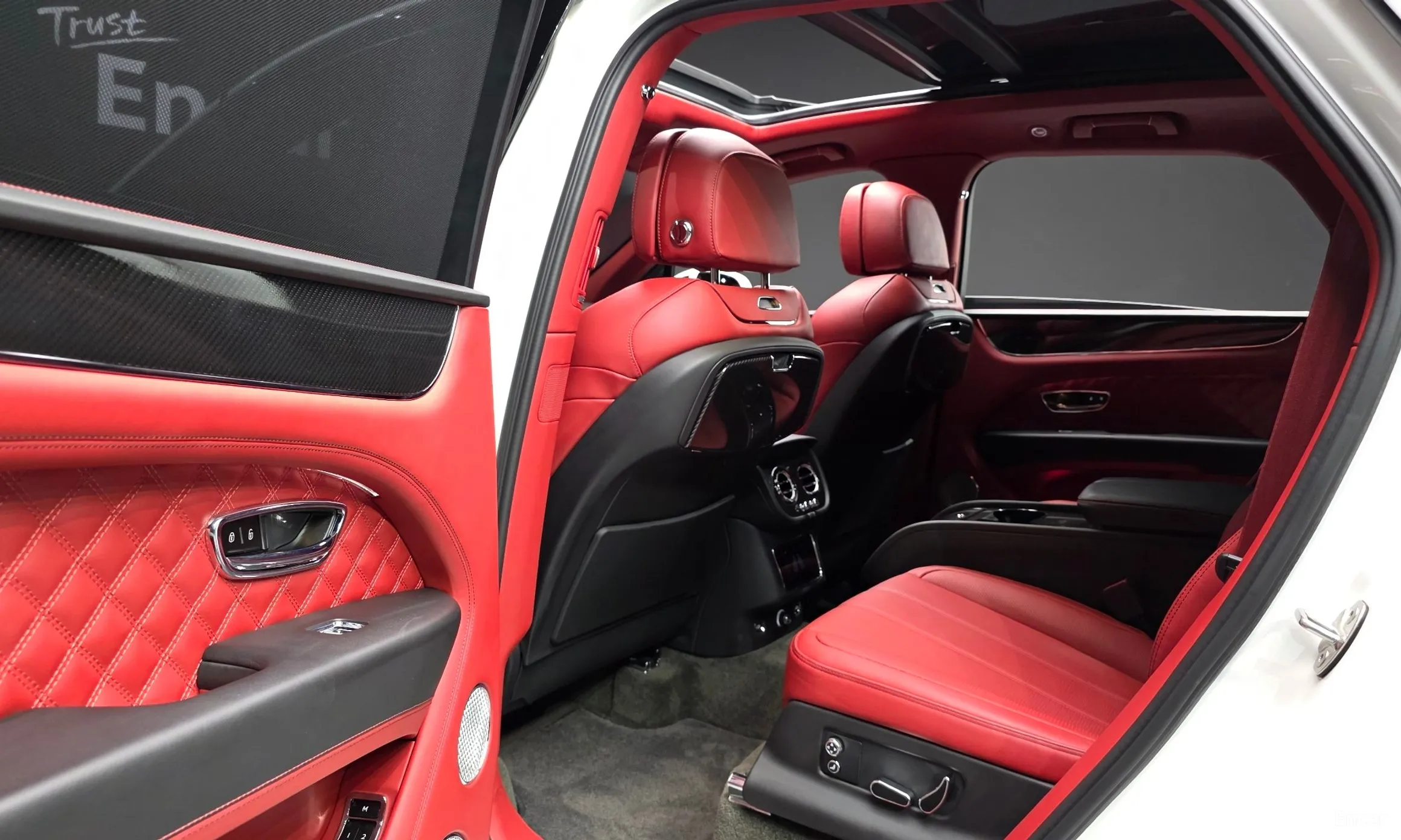 Bentley Bentayga превью 11