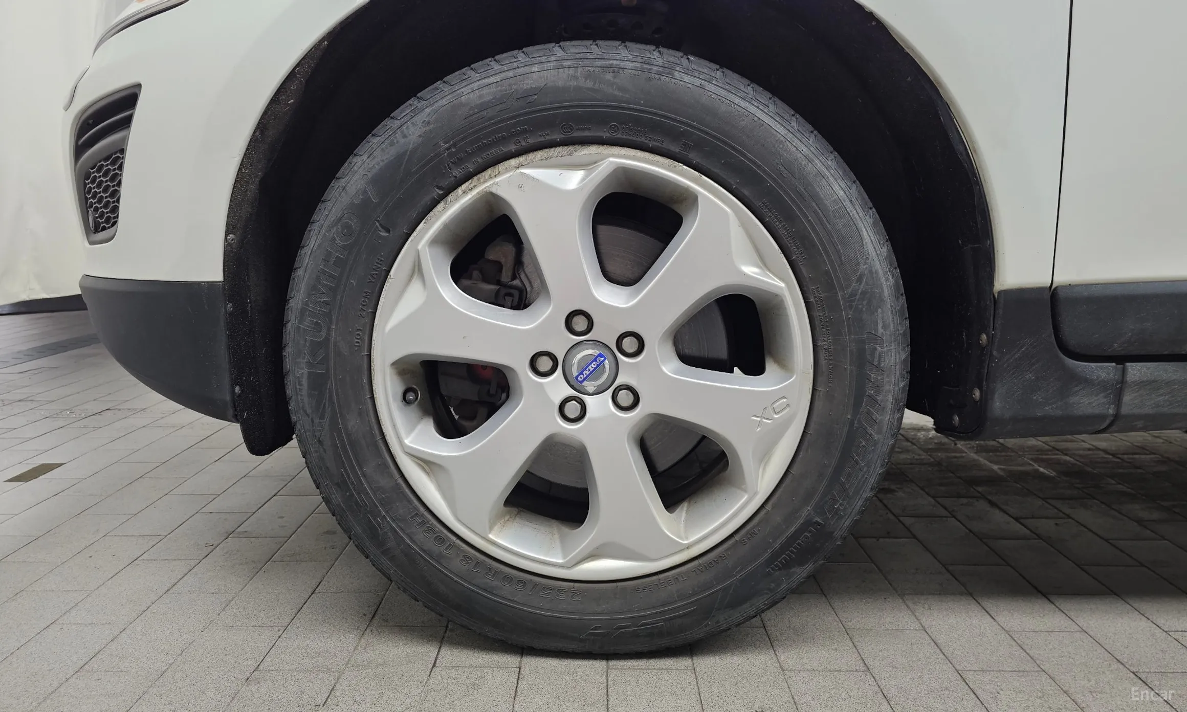 Volvo XC60 превью 5
