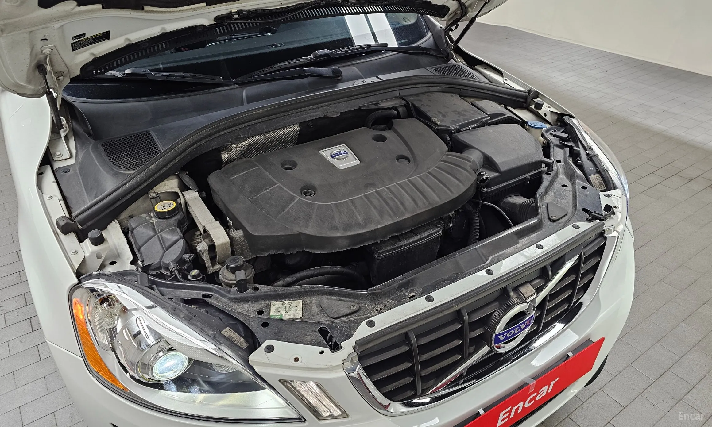 Volvo XC60 превью 6