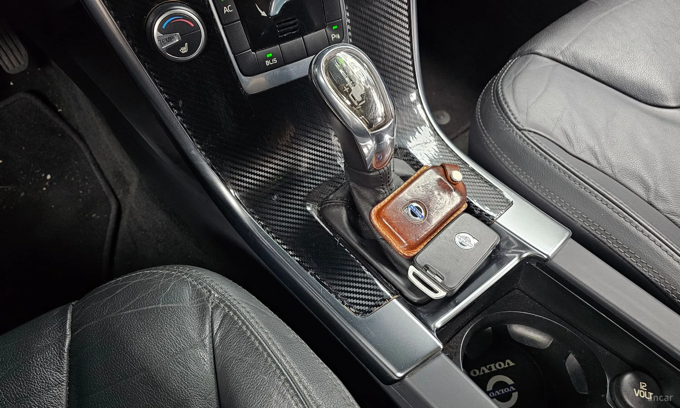 Volvo XC60 превью 9