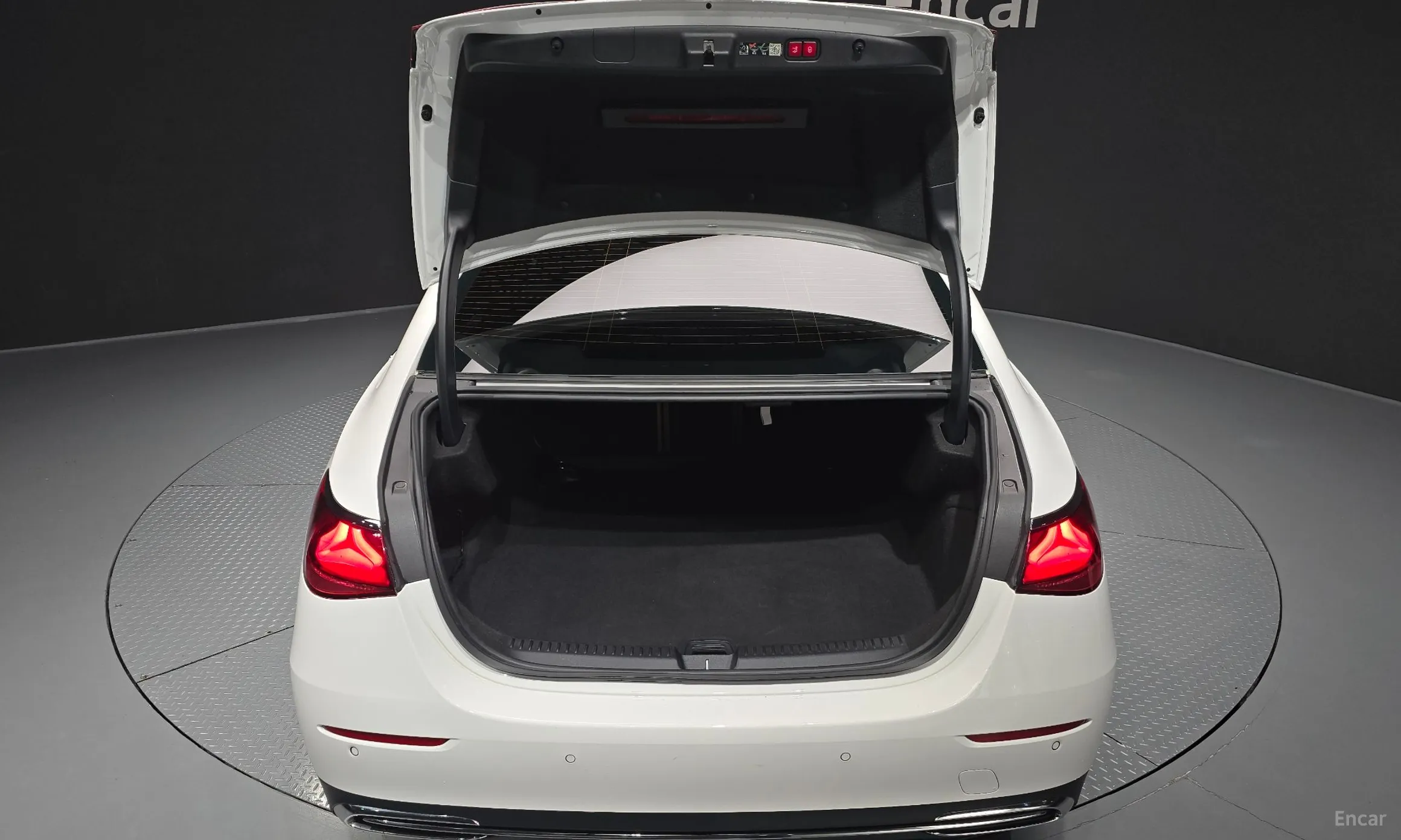 Mercedes Benz E-Class W214 превью 20