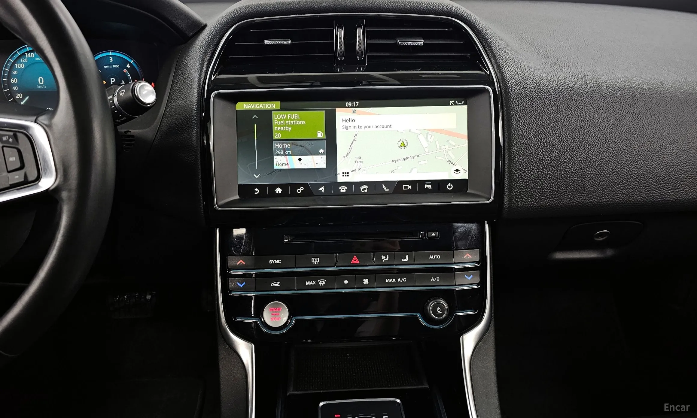 Jaguar XE превью 16