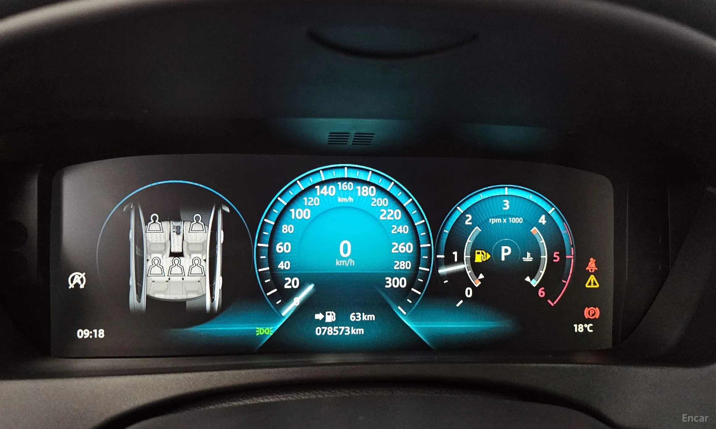 Jaguar XE превью 8