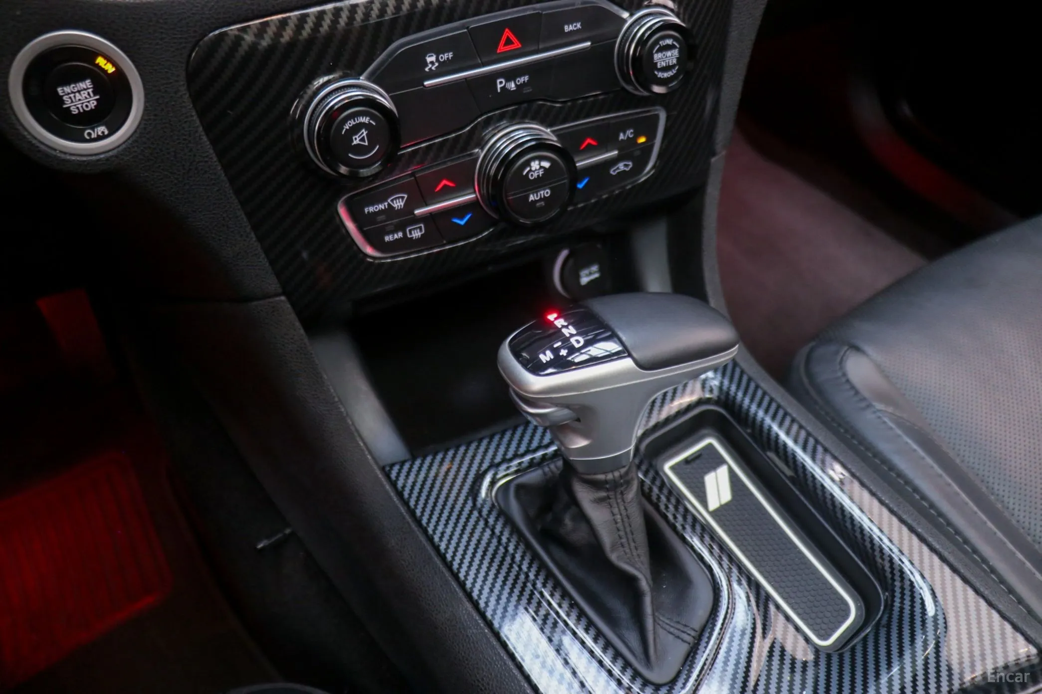 Dodge Charger превью 17
