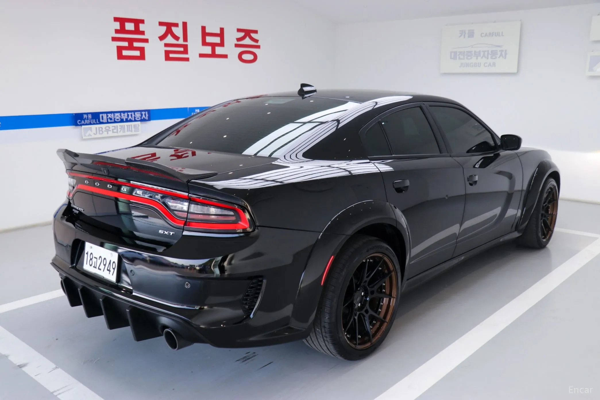 Dodge Charger превью 5