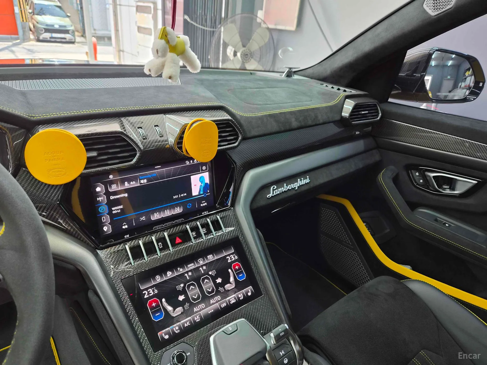 Lamborghini Urus превью 11