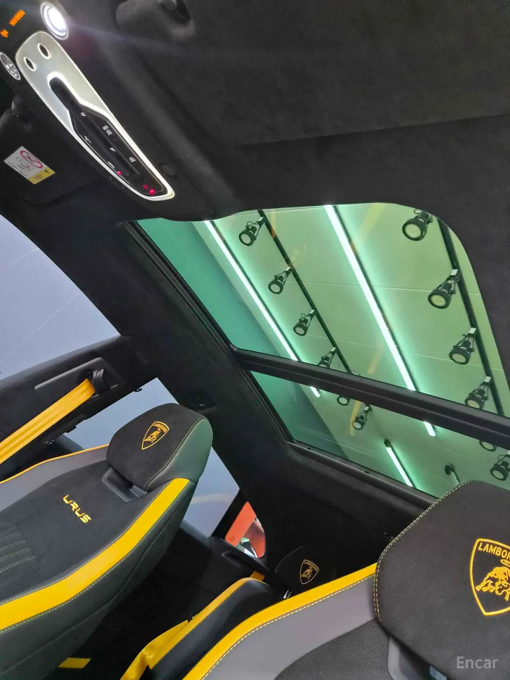 Lamborghini Urus превью 13
