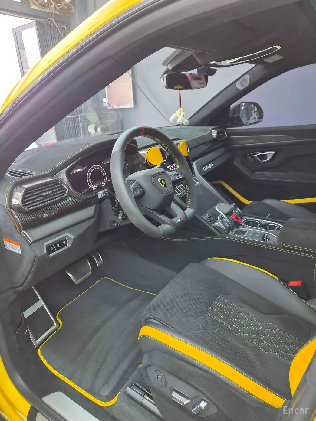 Lamborghini Urus превью 8