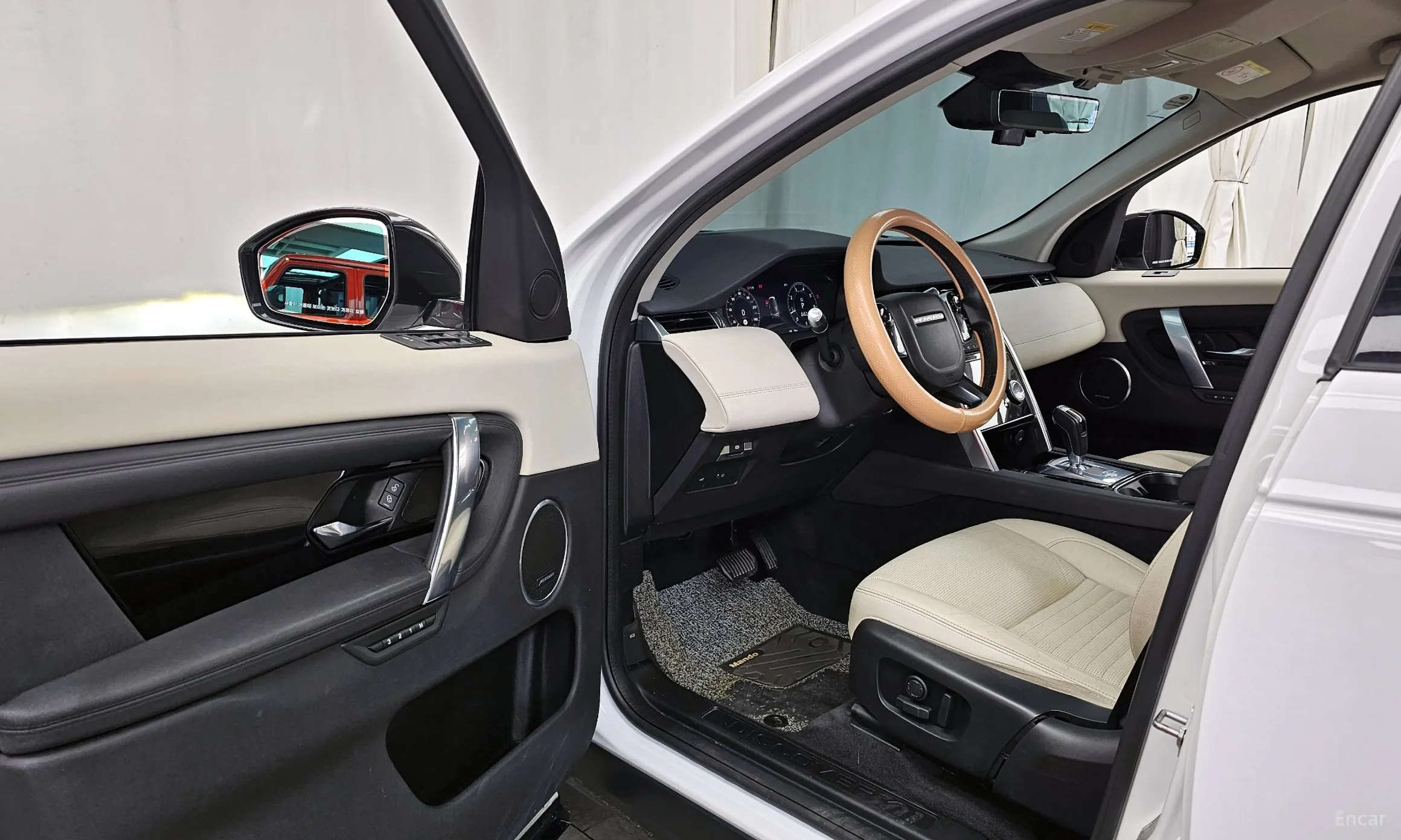 Land Rover Discovery Sports превью 10
