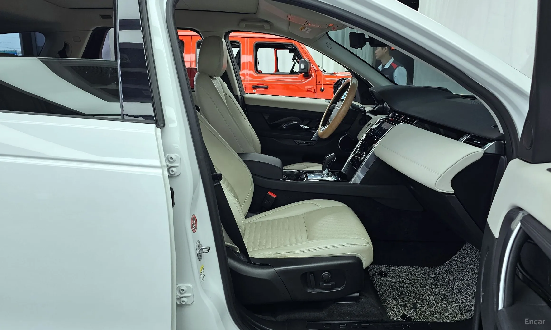 Land Rover Discovery Sports превью 11