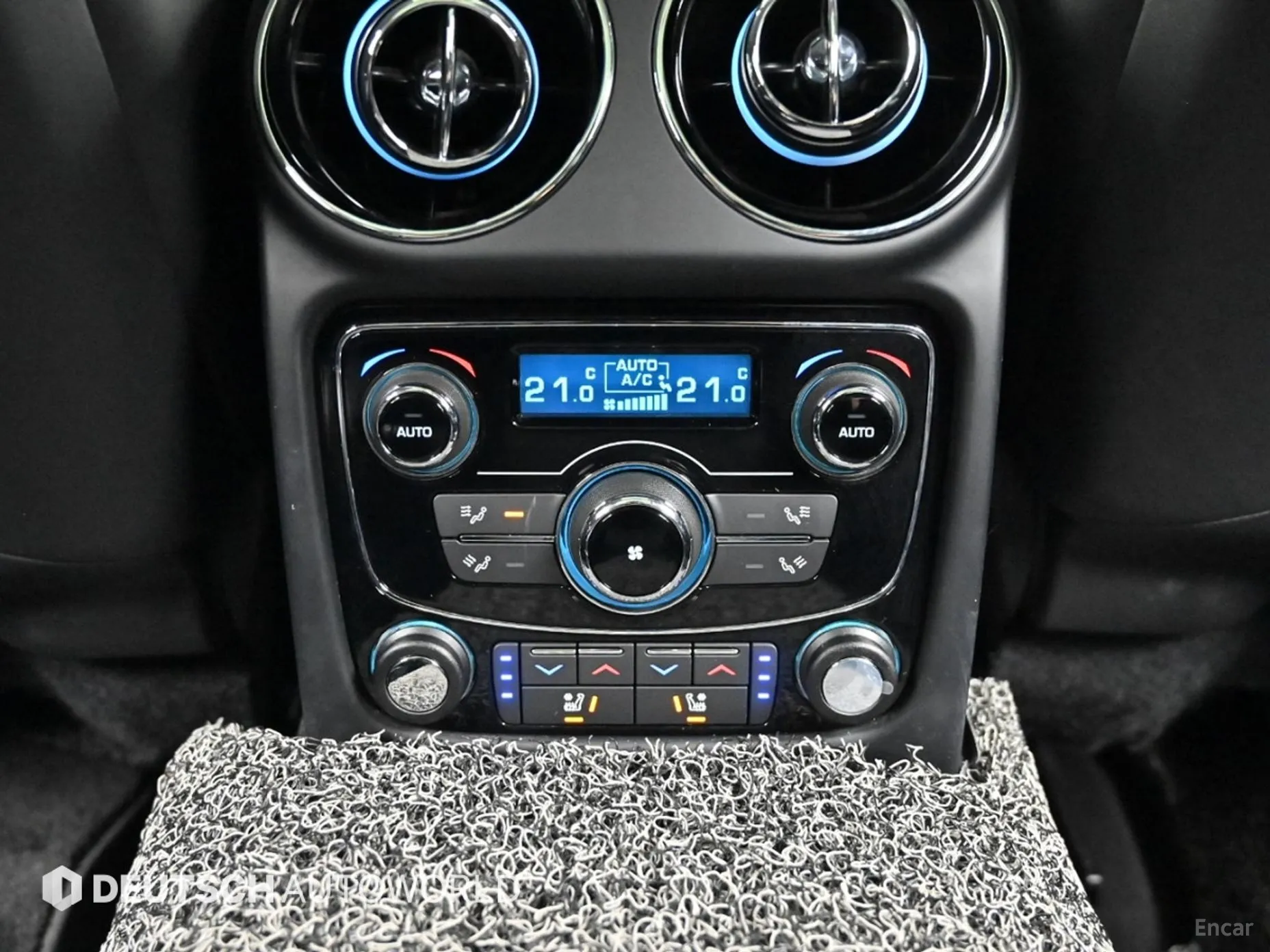 Jaguar All New XJ превью 16