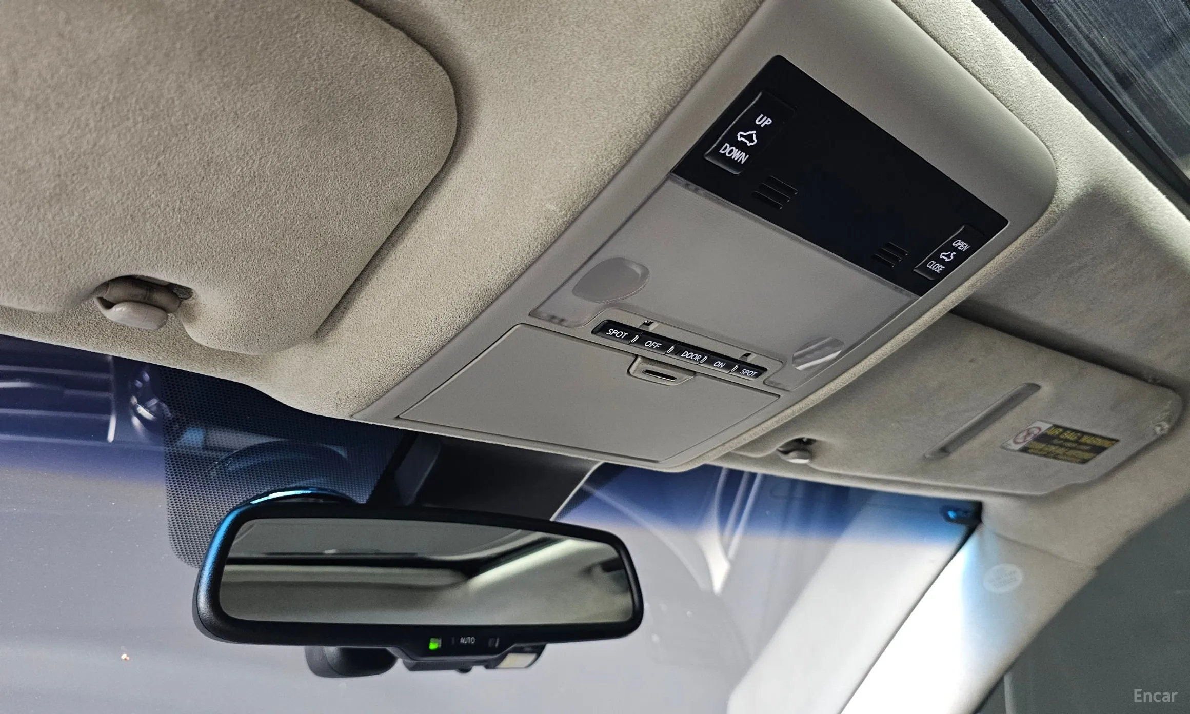 Lexus LS600hL превью 16