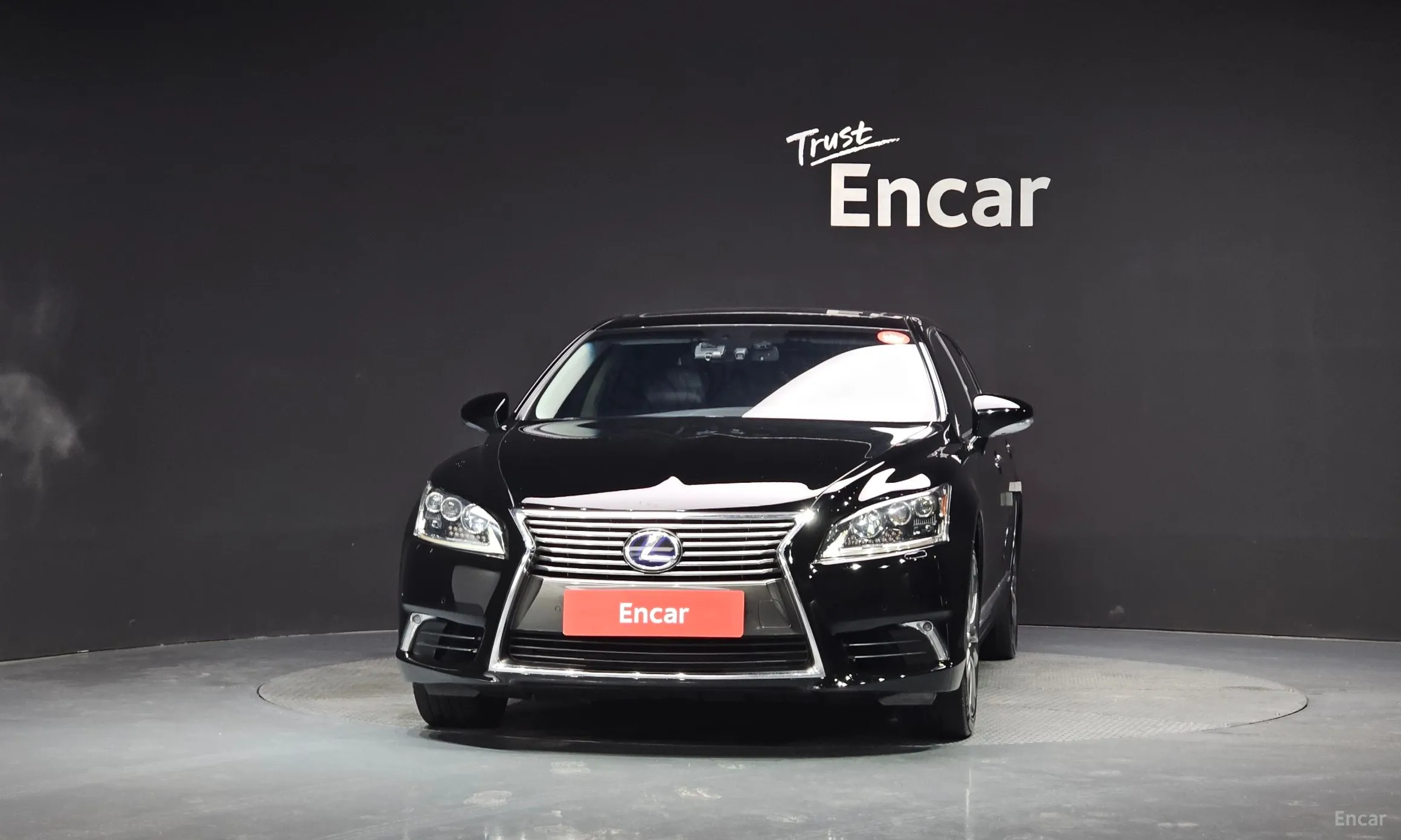 Lexus LS600hL превью 3