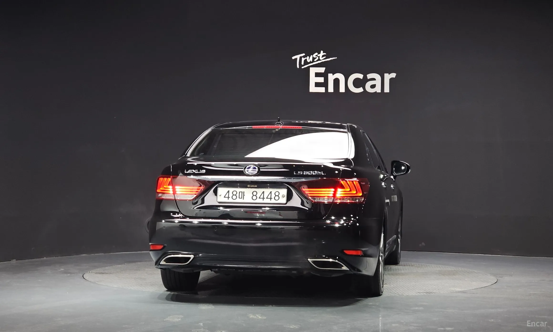 Lexus LS600hL превью 4