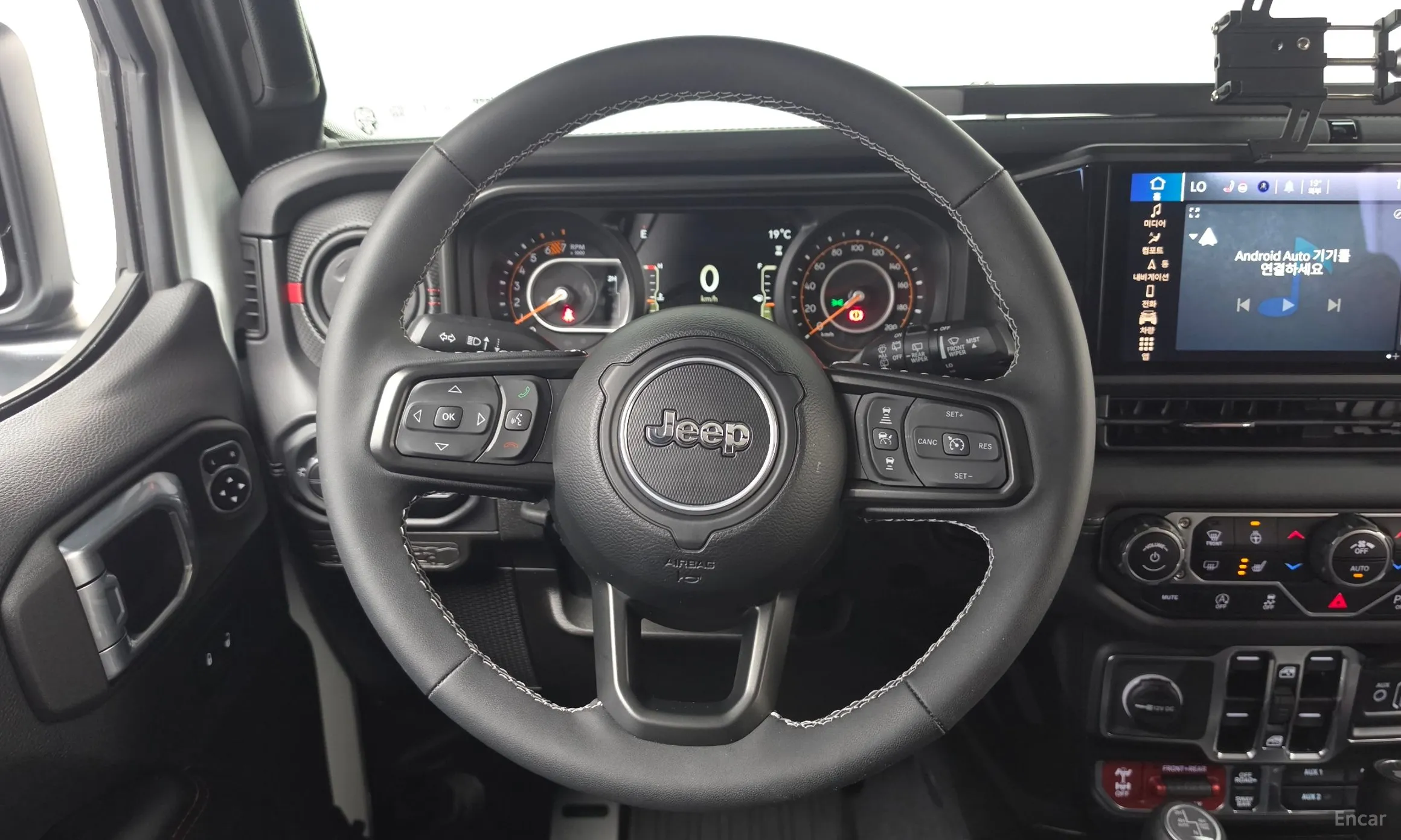 Jeep Wrangler (JL) превью 13