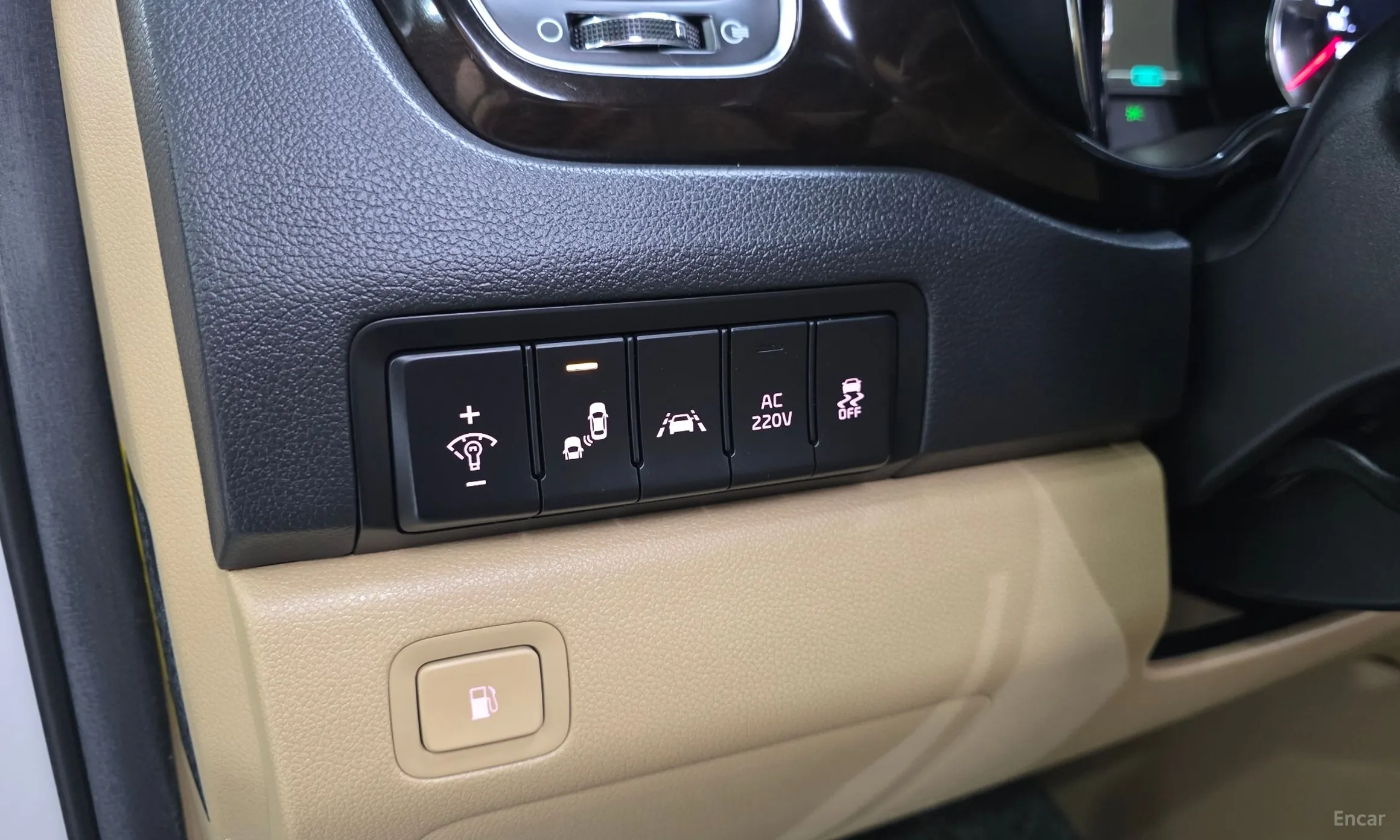 Kia Carnival превью 15
