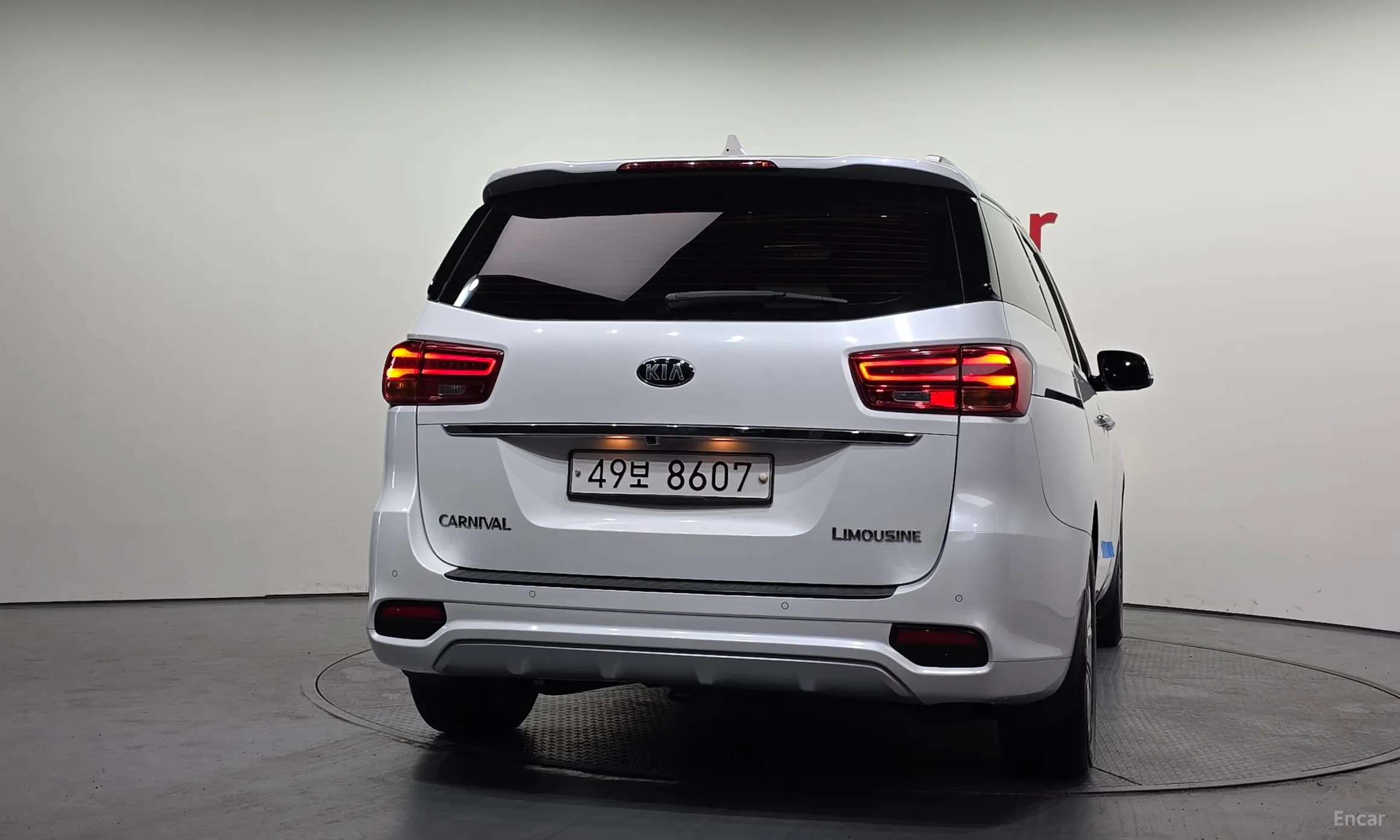 Kia Carnival превью 4