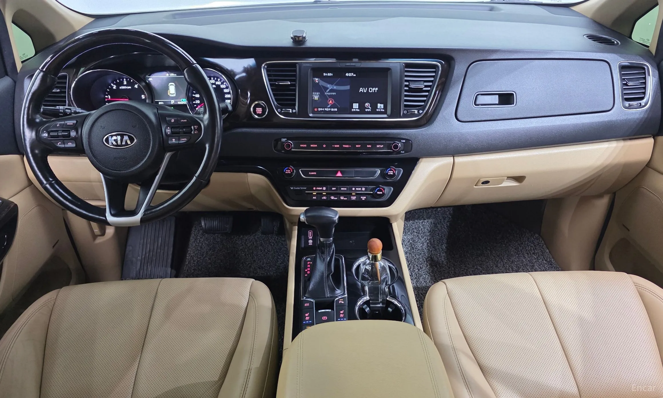 Kia Carnival превью 7