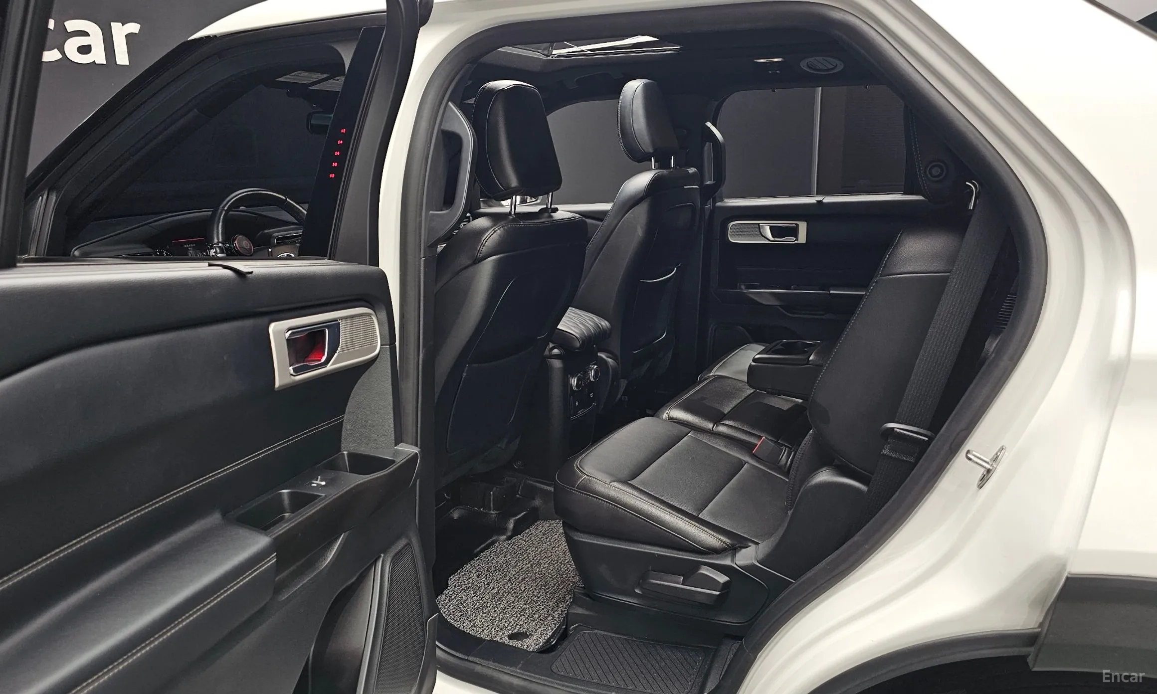 Ford Explorer 6th Generation превью 12