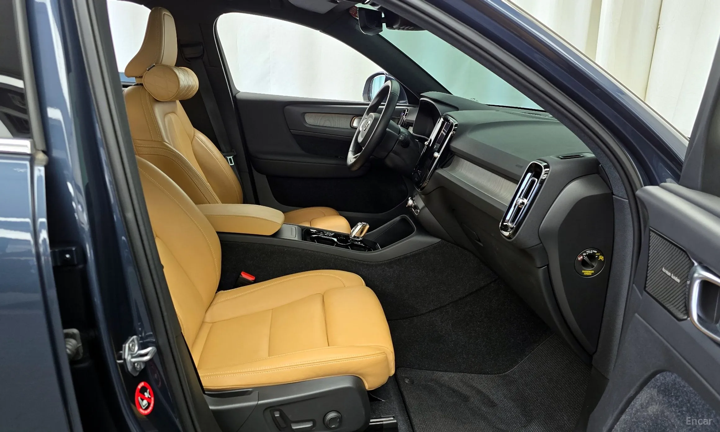 Volvo XC40 превью 11