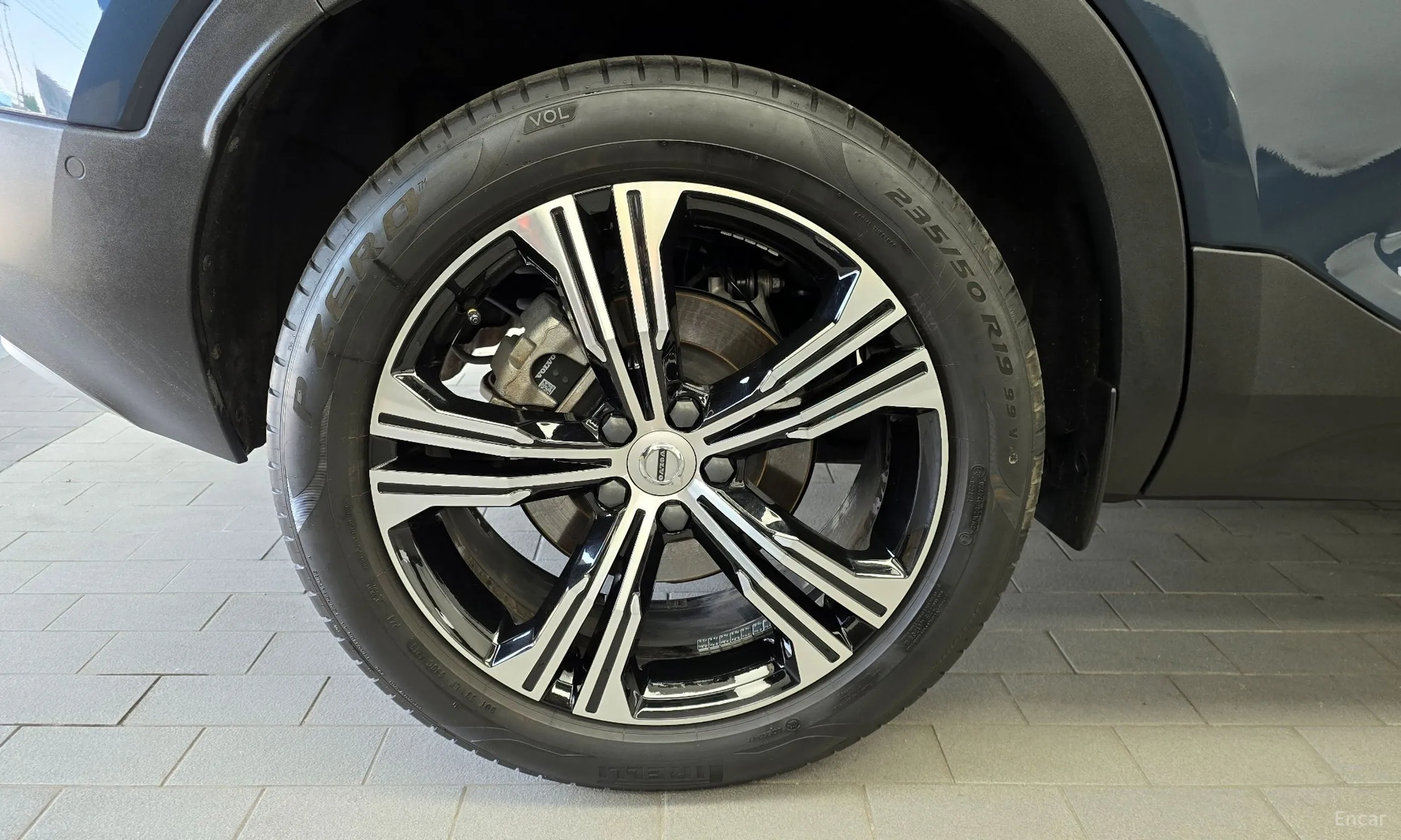 Volvo XC40 превью 5