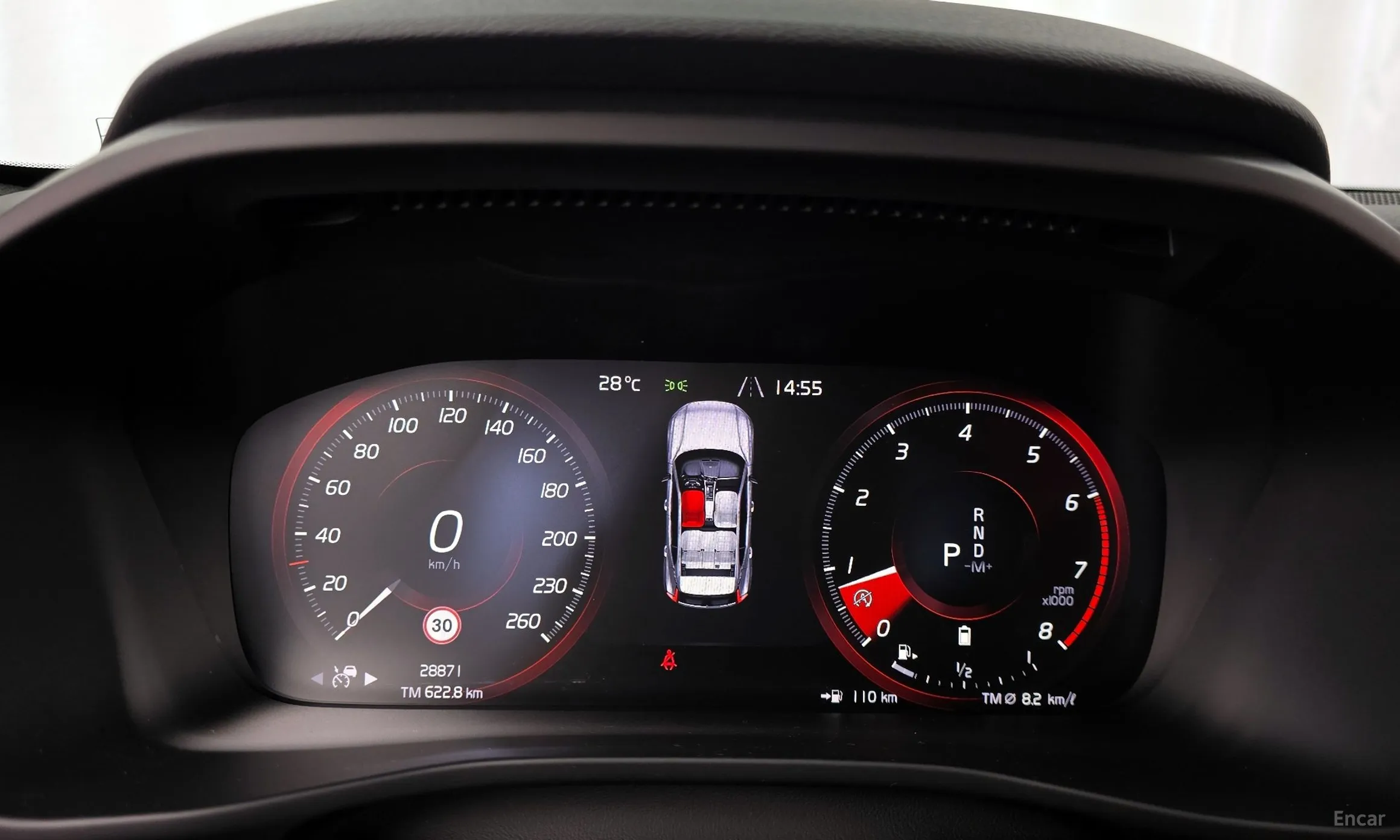 Volvo XC40 превью 8