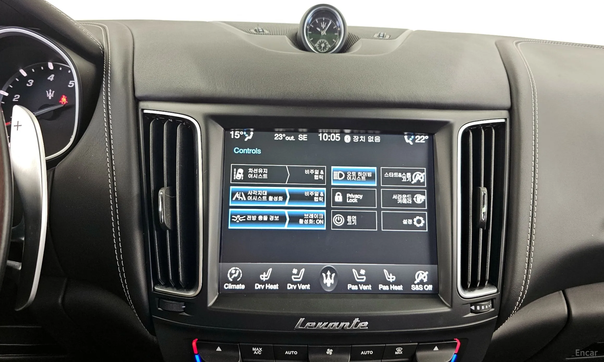Maserati Levante превью 16