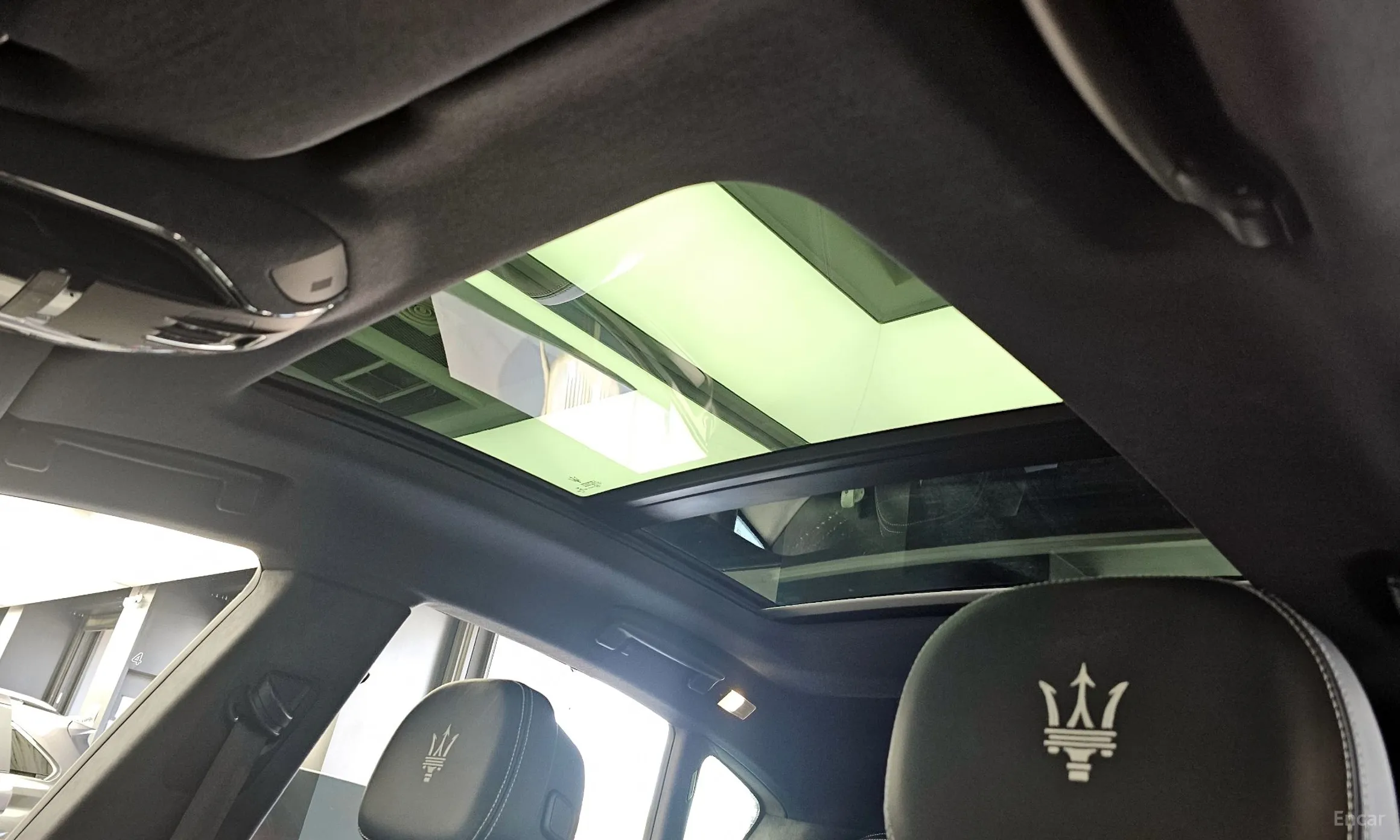 Maserati Levante превью 17
