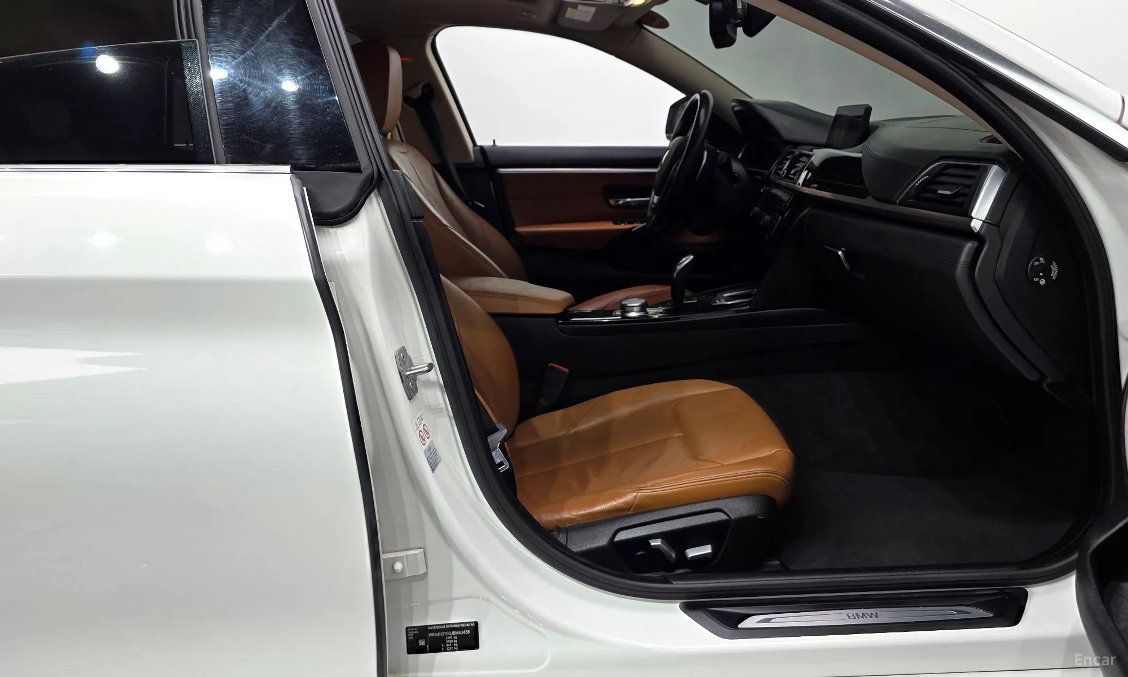BMW Series 4 (F32) превью 10
