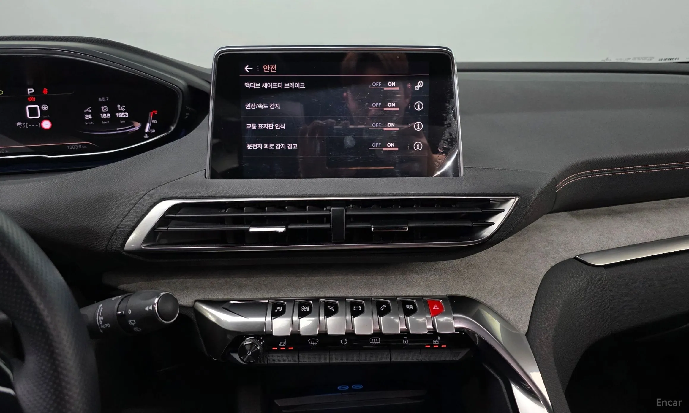 Peugeot 3008 2nd generation превью 17