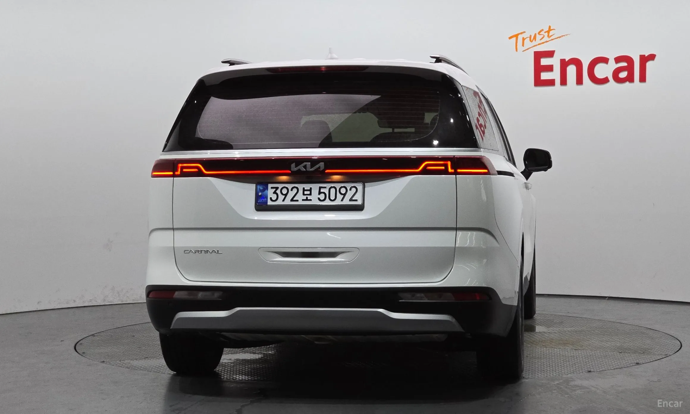 Kia Carnival Gen 4 превью 4