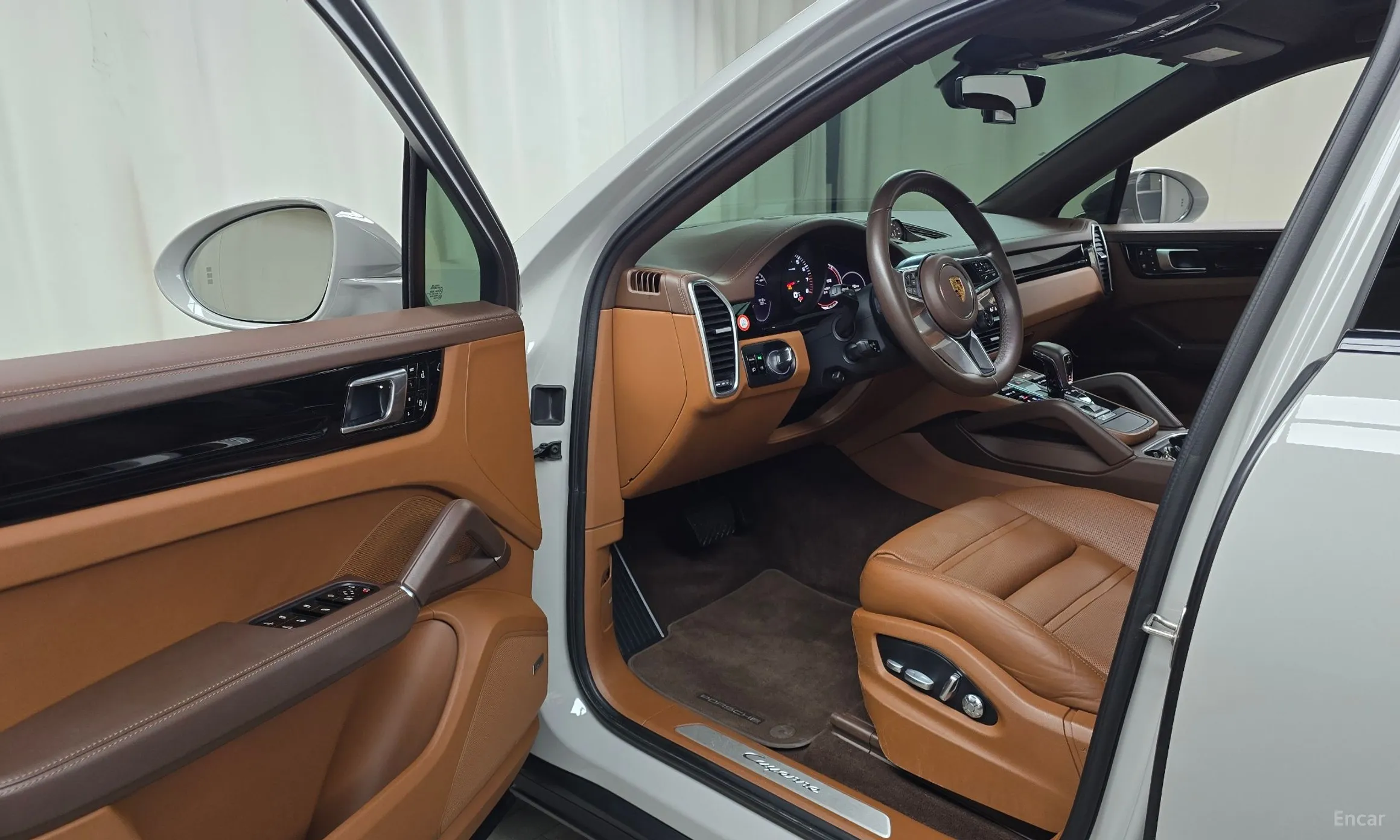 Porsche Cayenne (PO536) превью 10