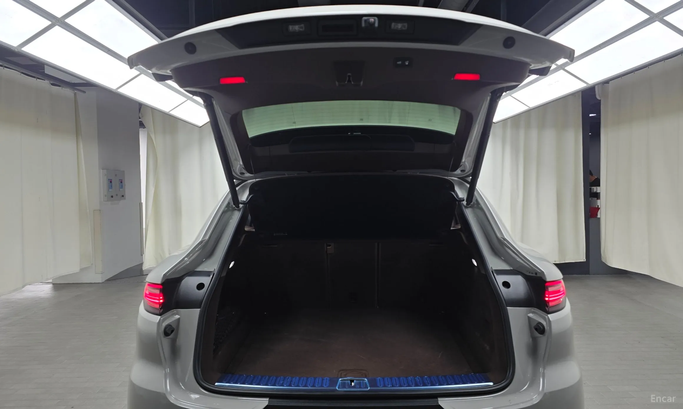 Porsche Cayenne (PO536) превью 18