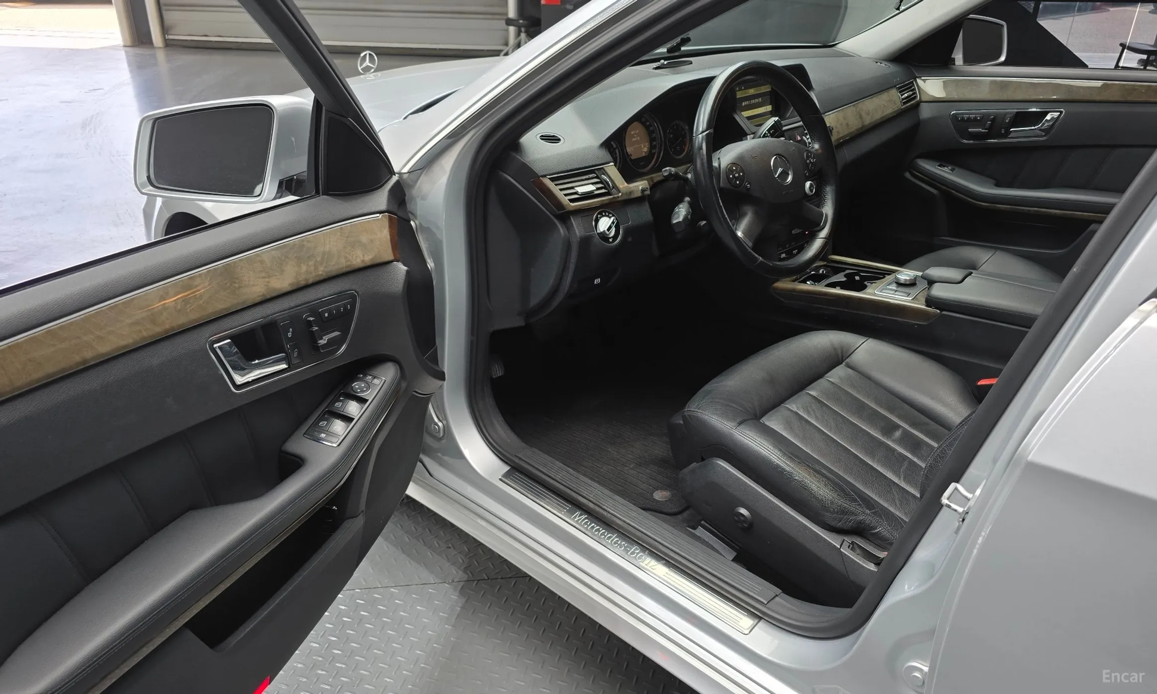 Mercedes Benz E-Class W212 превью 10