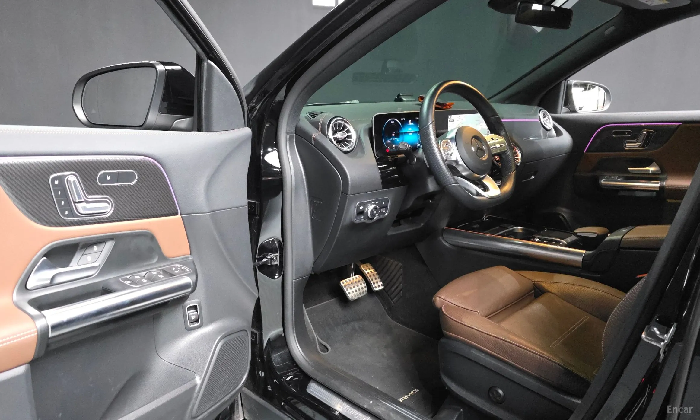 Mercedes Benz GLA-Class H247 превью 10
