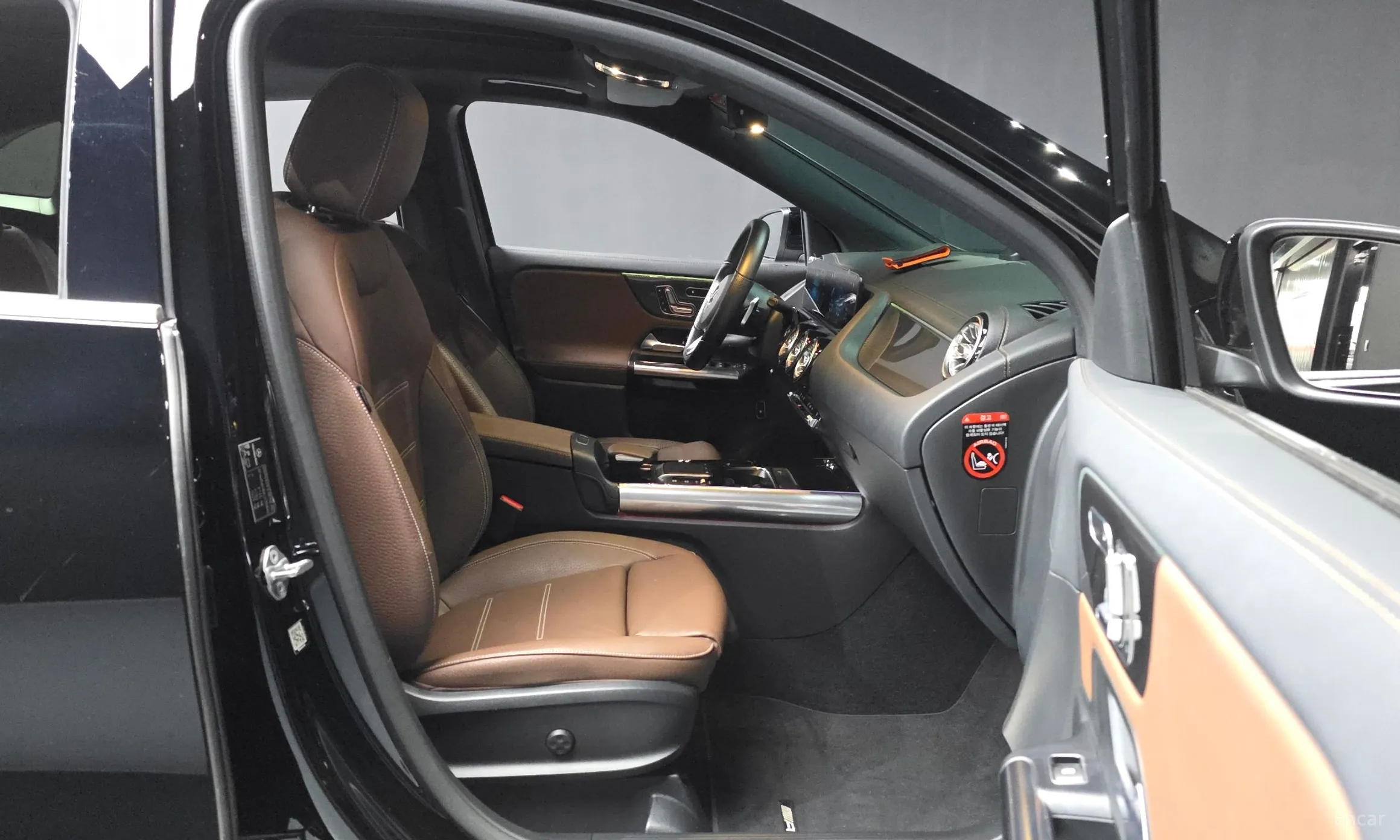 Mercedes Benz GLA-Class H247 превью 11
