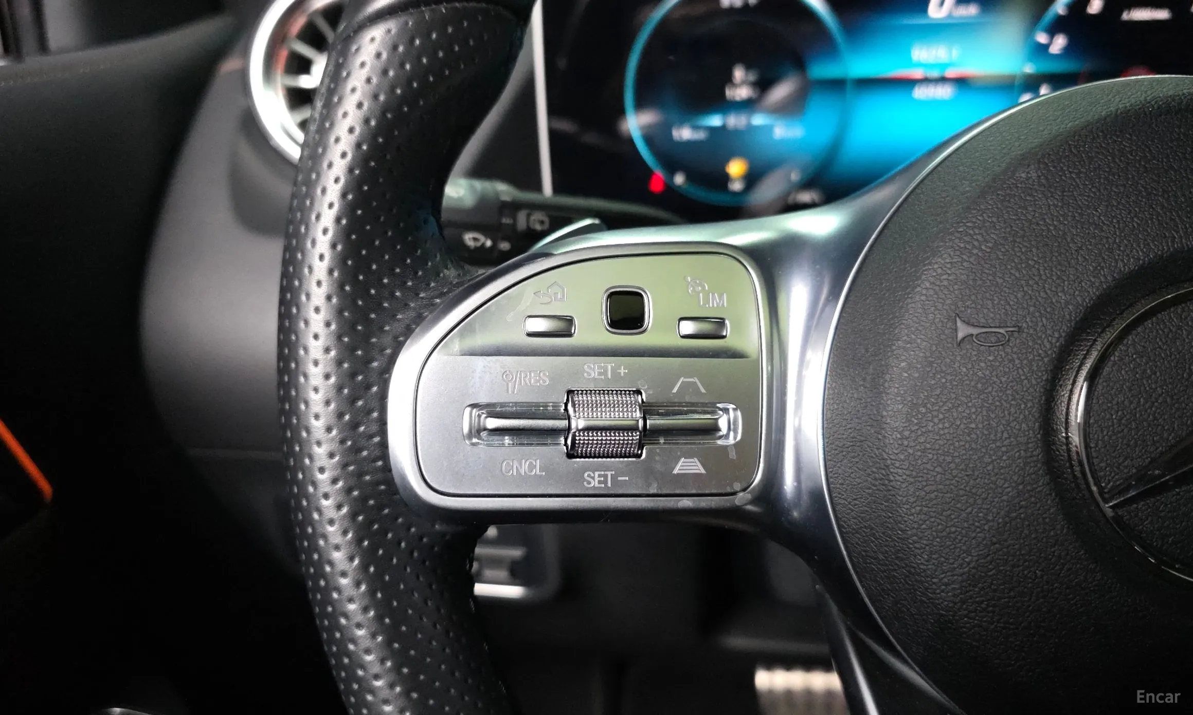 Mercedes Benz GLA-Class H247 превью 18