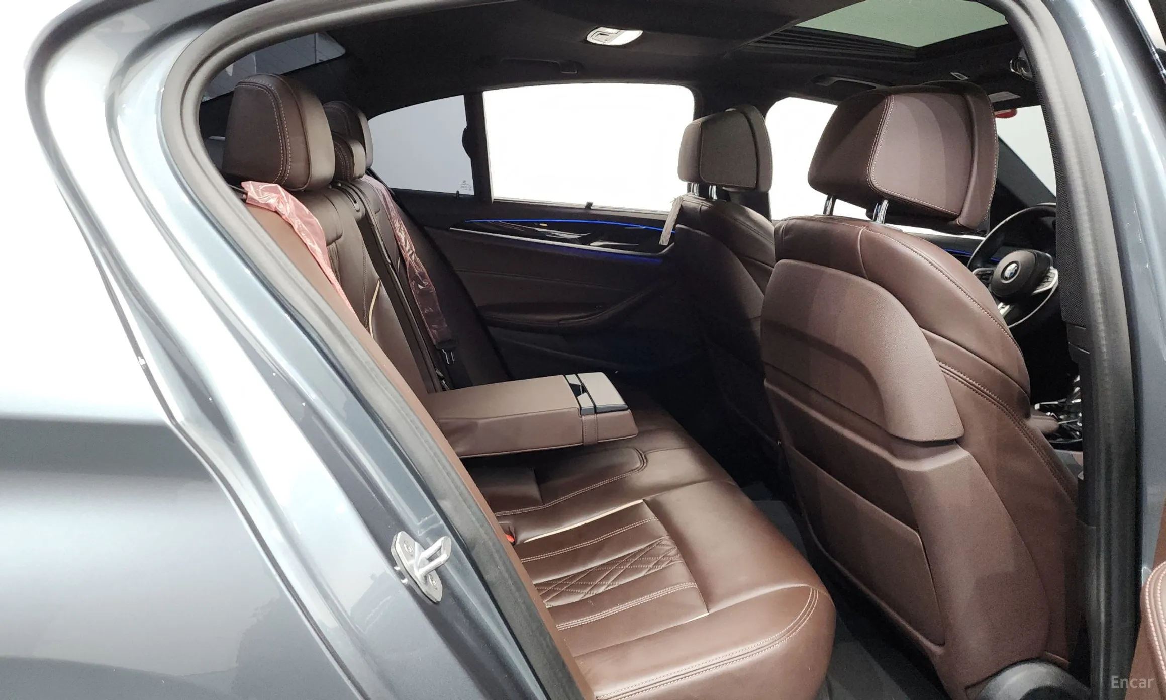 BMW 5 Series (G30) превью 11