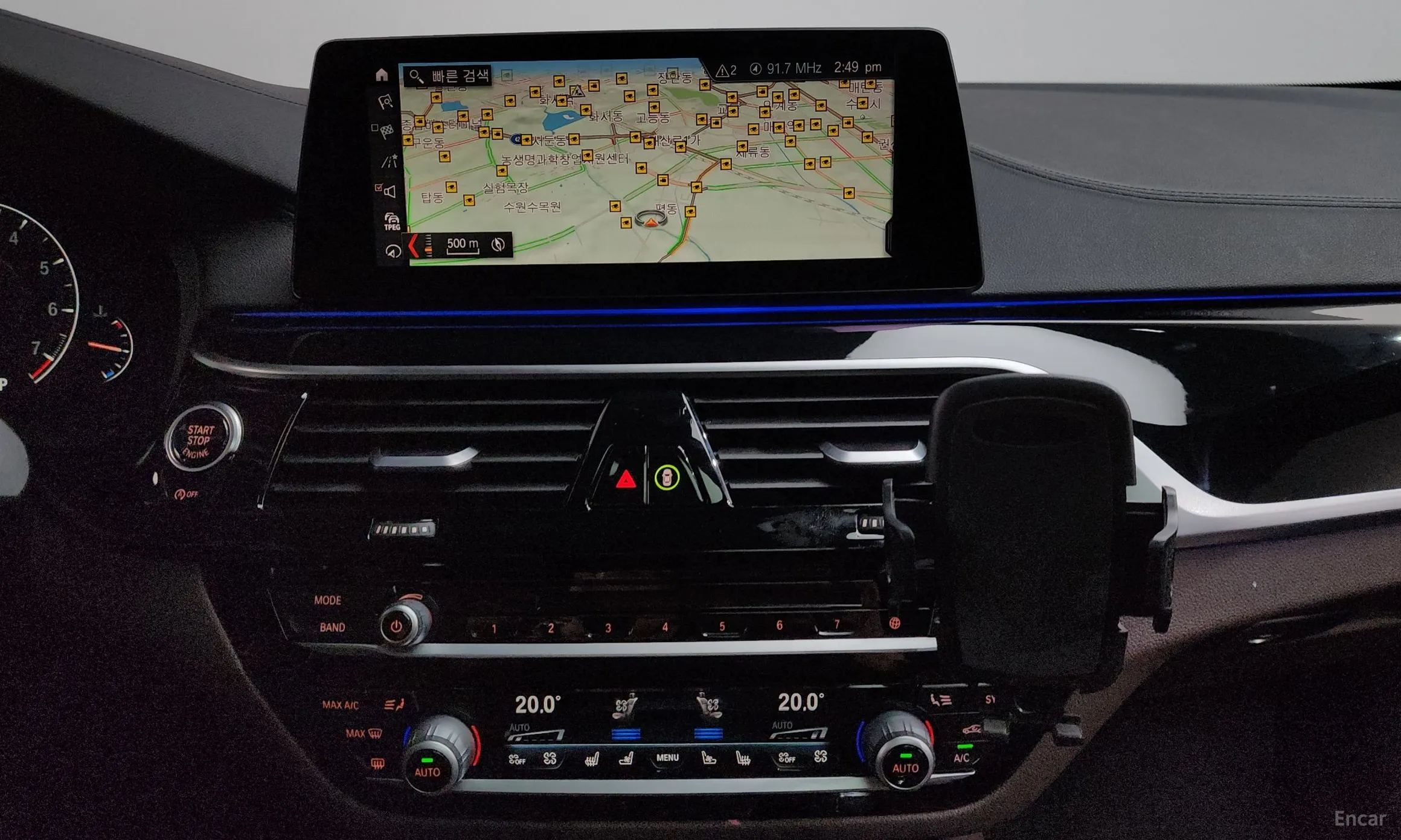 BMW 5 Series (G30) превью 12