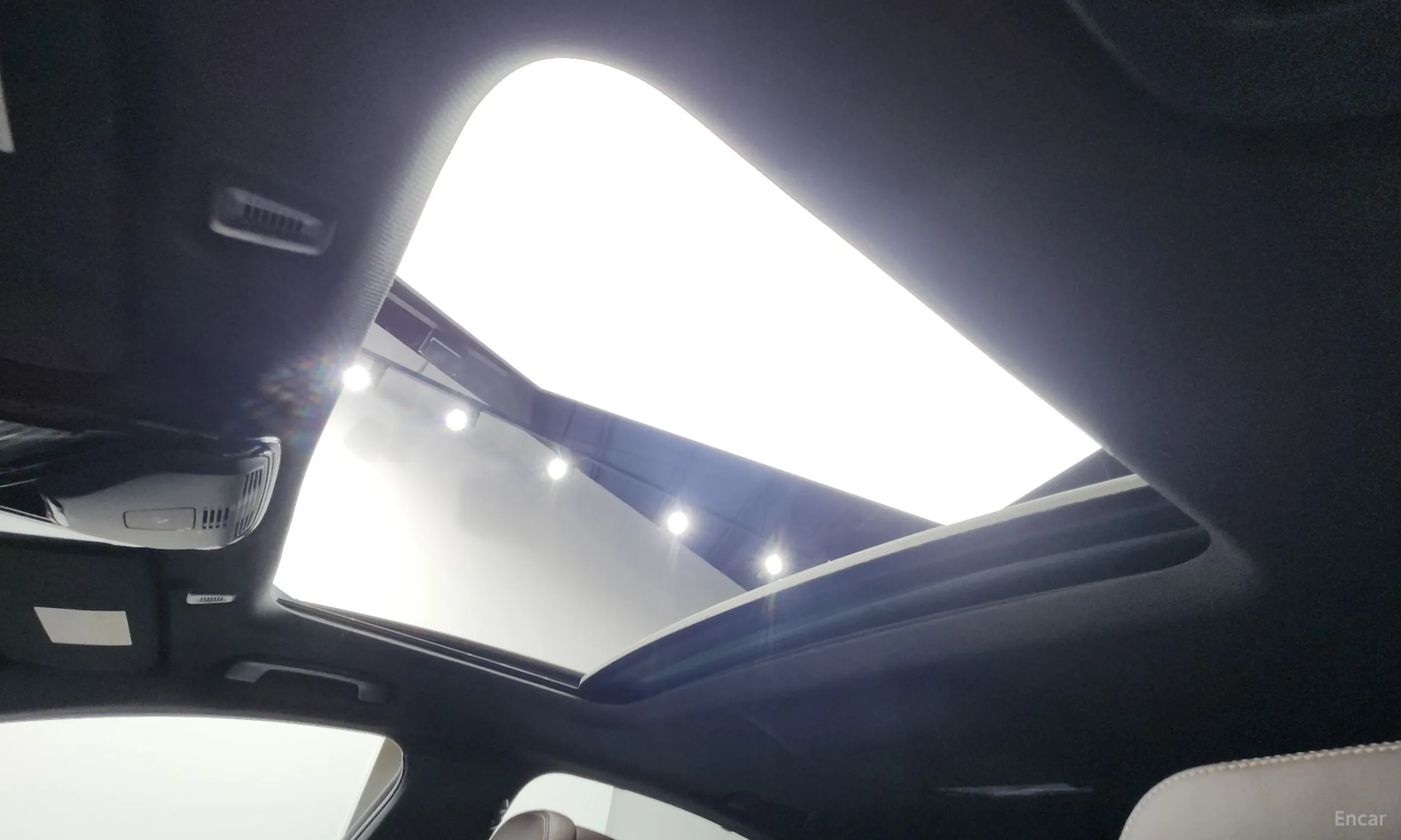 BMW 5 Series (G30) превью 16