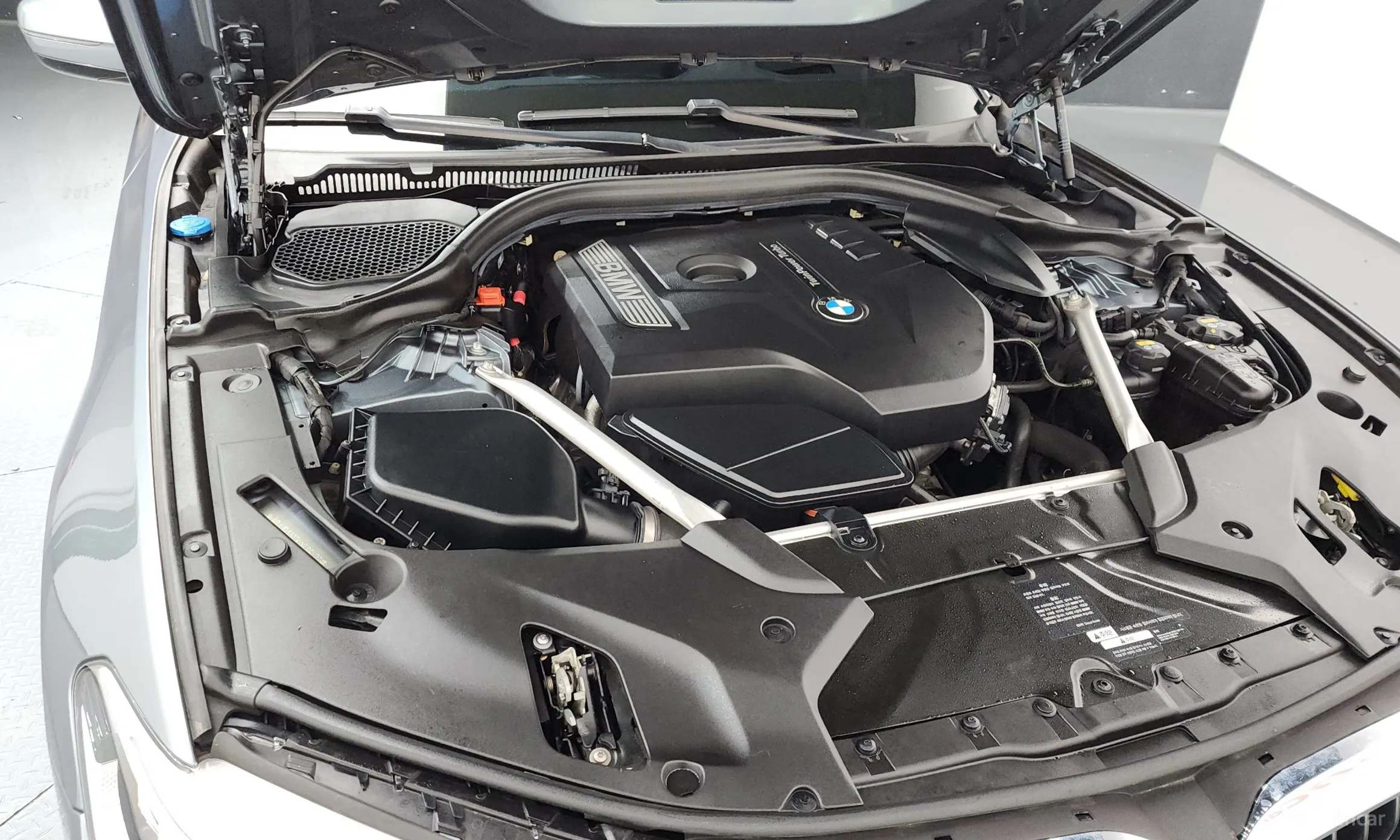 BMW 5 Series (G30) превью 6