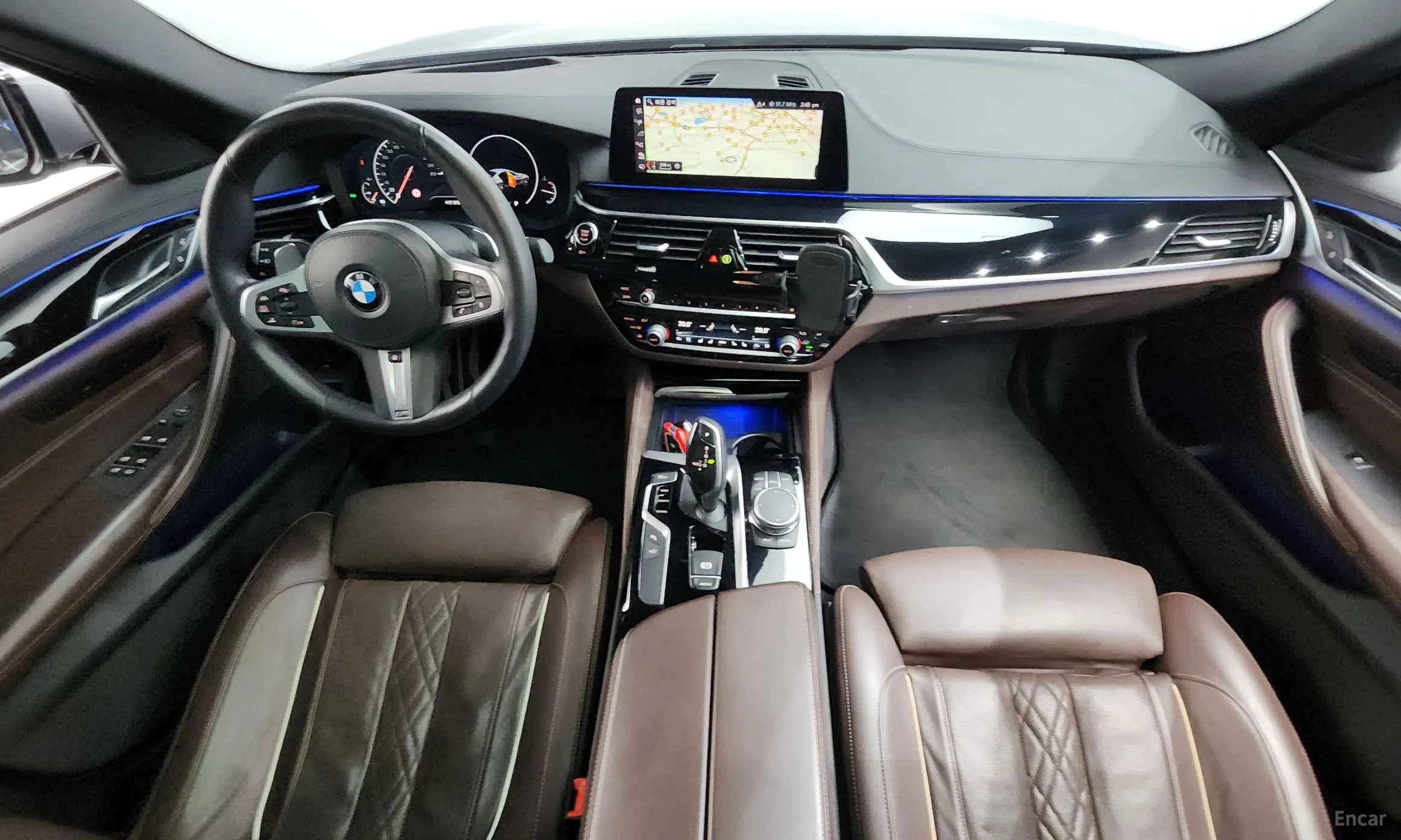 BMW 5 Series (G30) превью 7