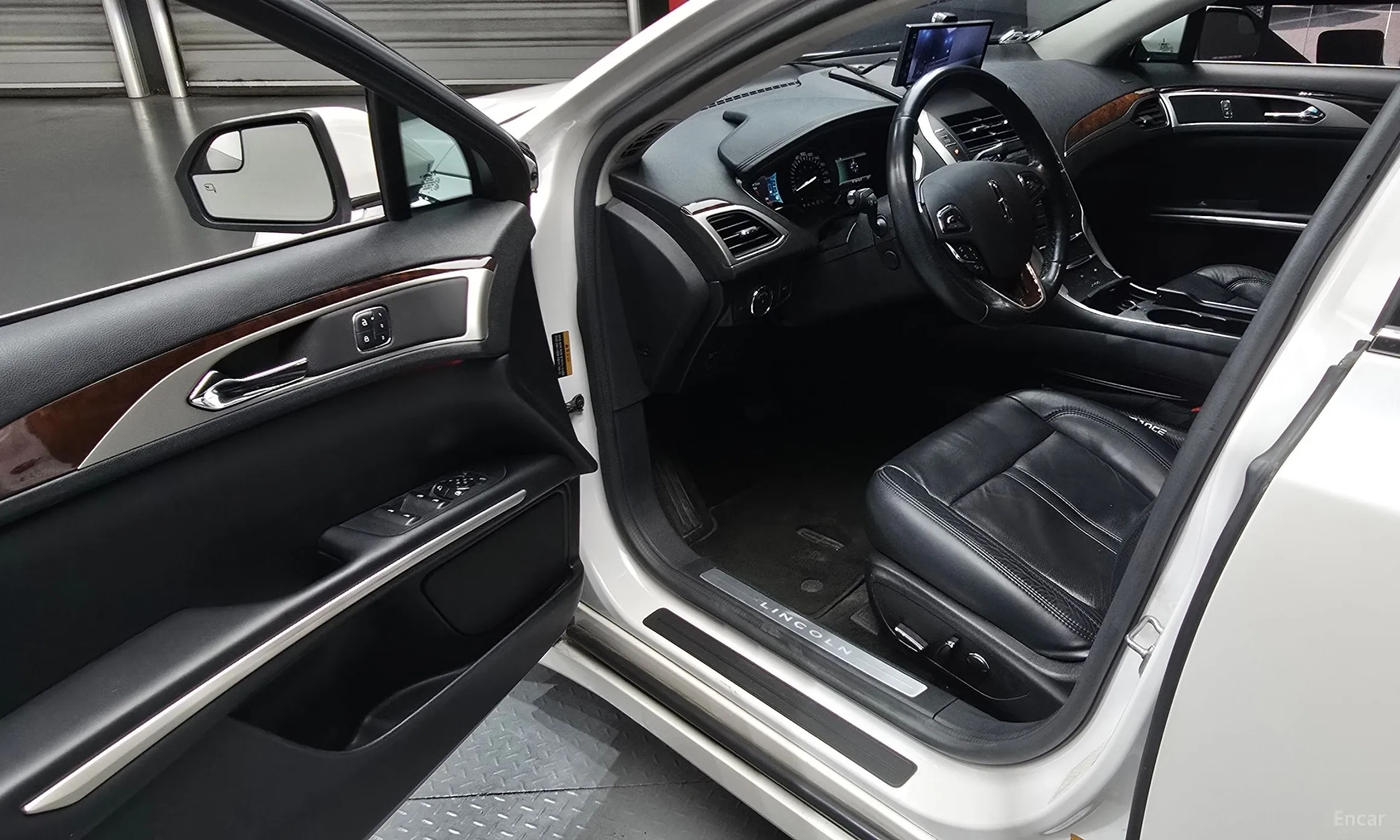 Lincoln New MKZ превью 10